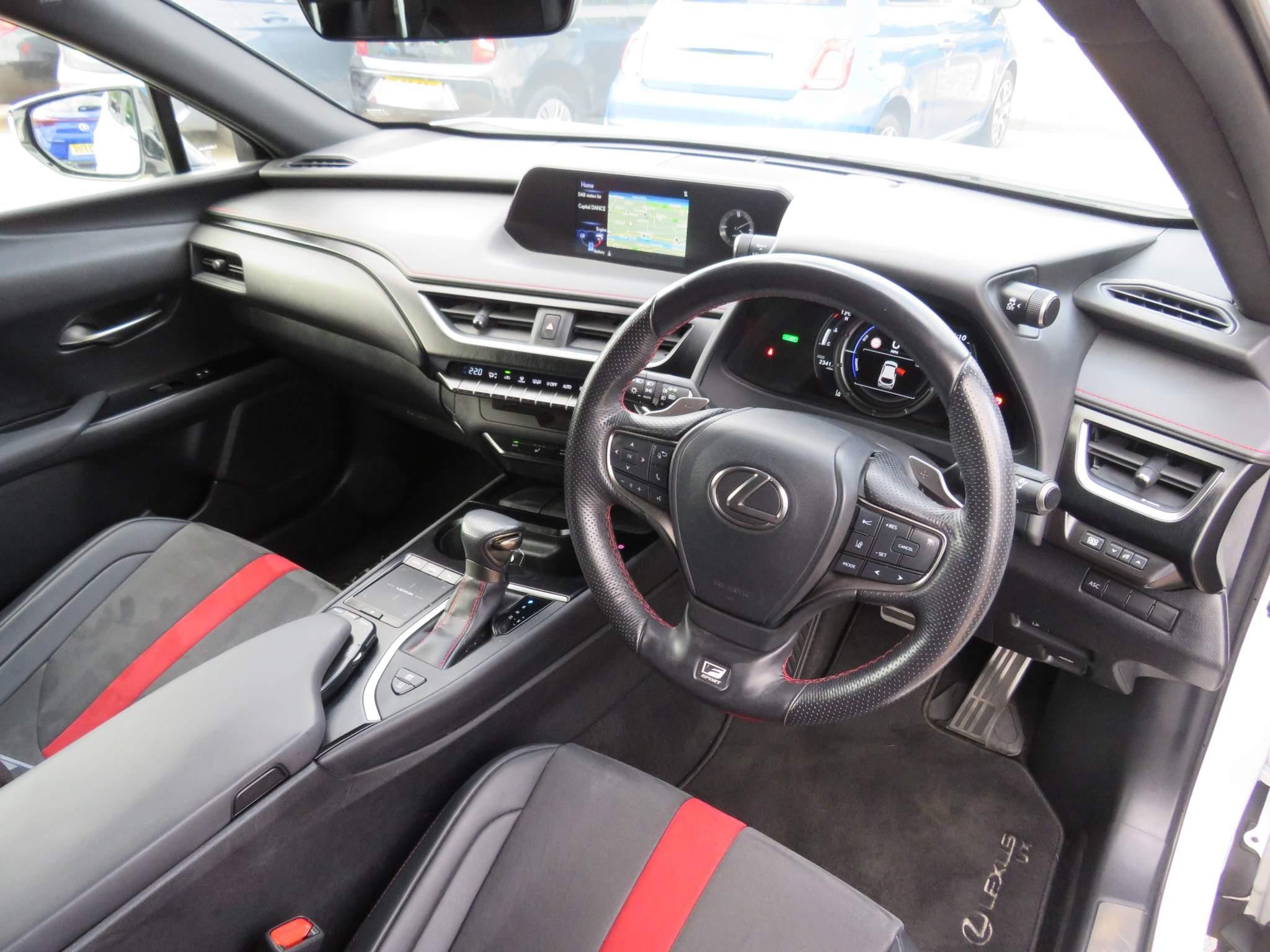 Lexus UX Image 13