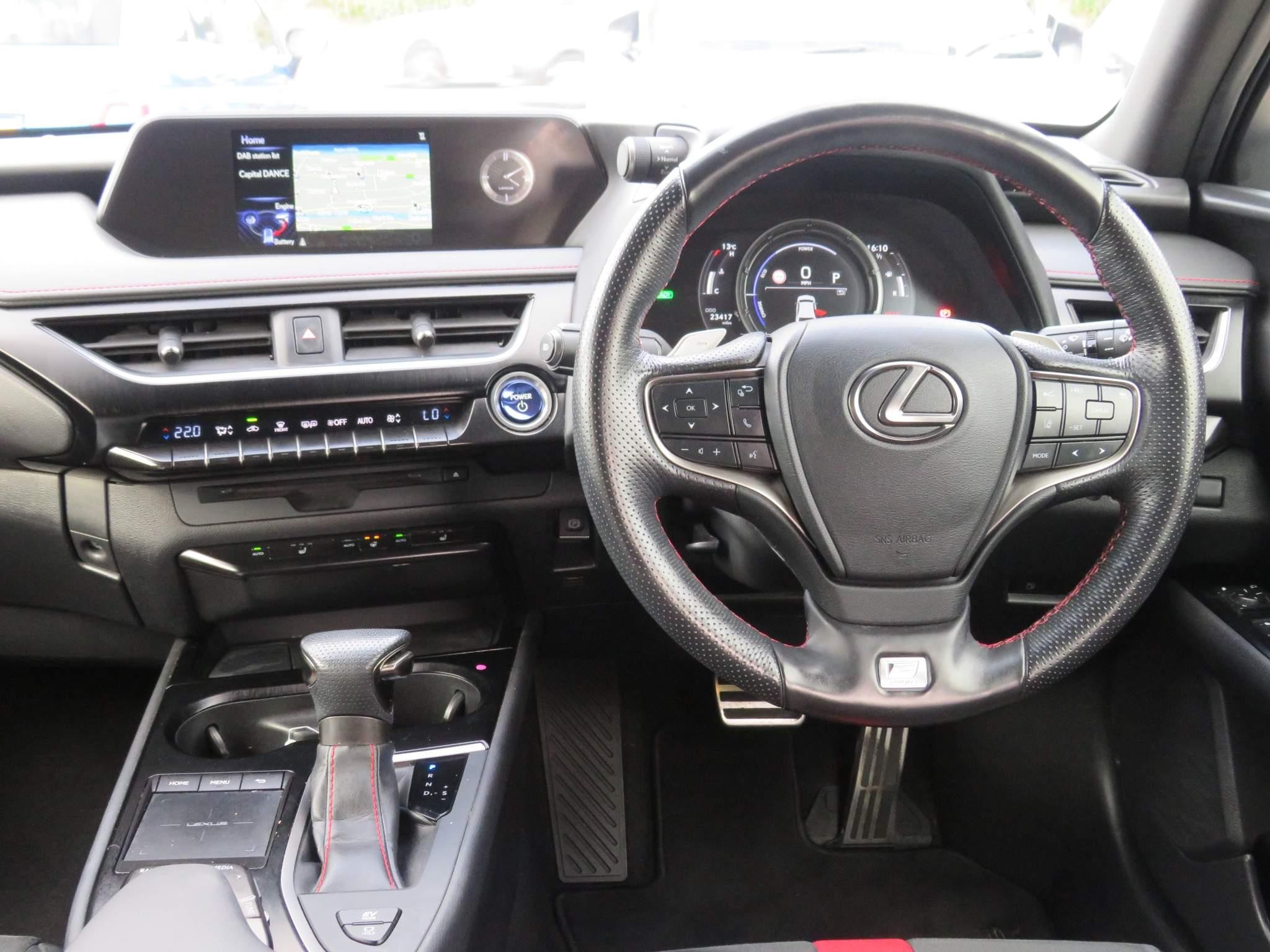 Lexus UX Image 14