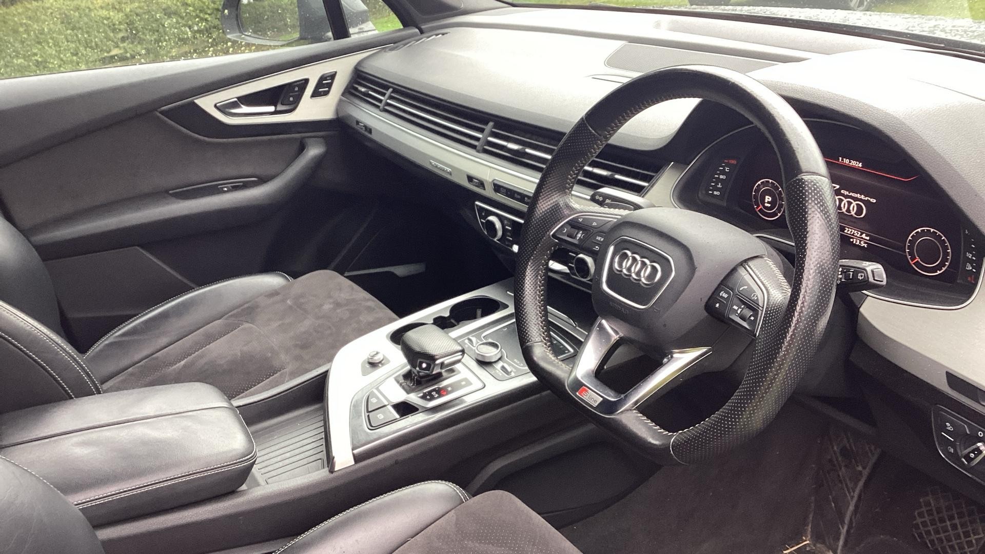 Audi Q7 Image 5