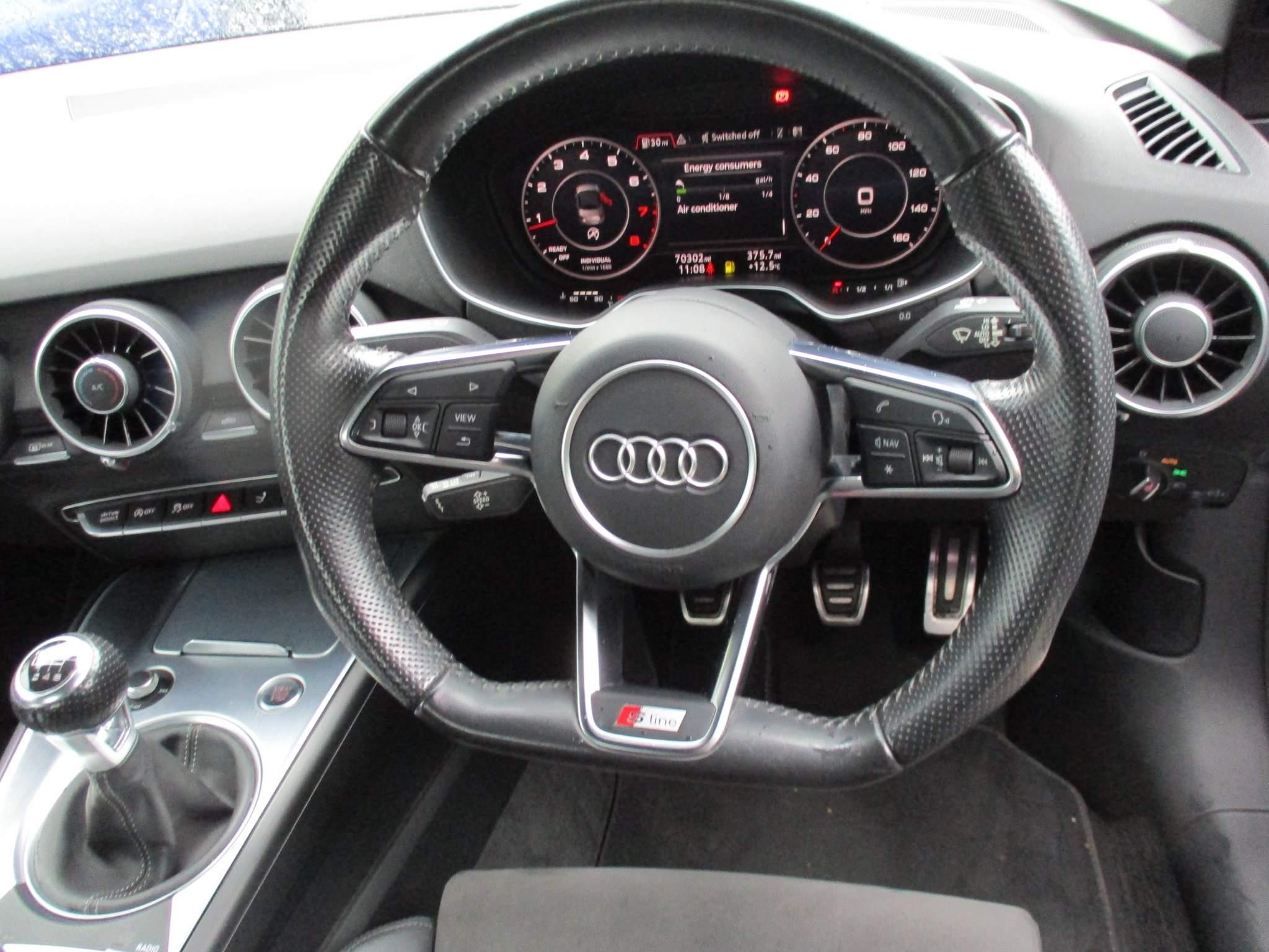 Audi TT Image 14