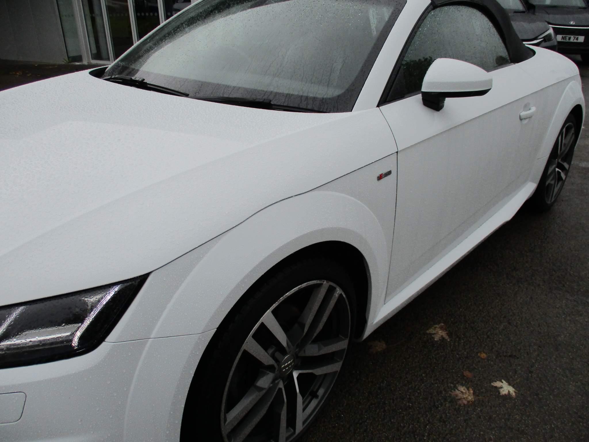 Audi TT Image 35