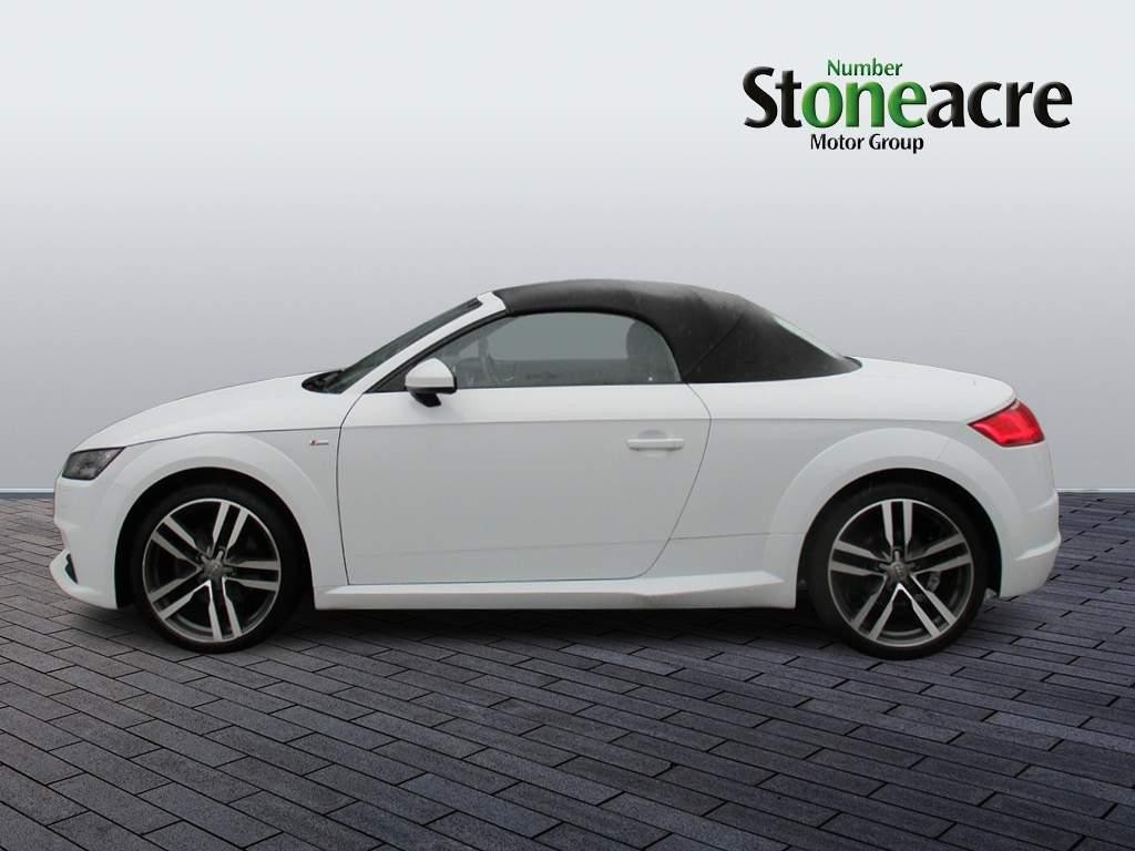 Audi TT Image 8