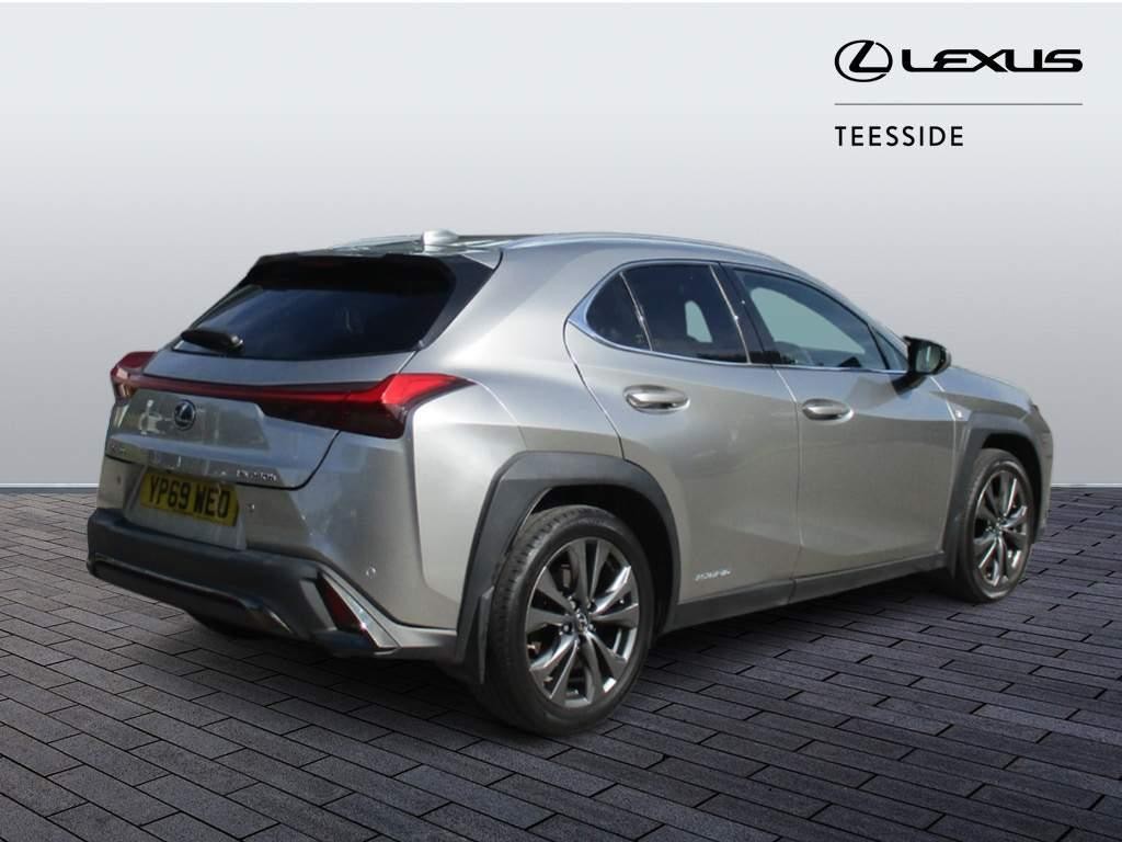 Lexus UX Self-Charging Hybrid Image 5