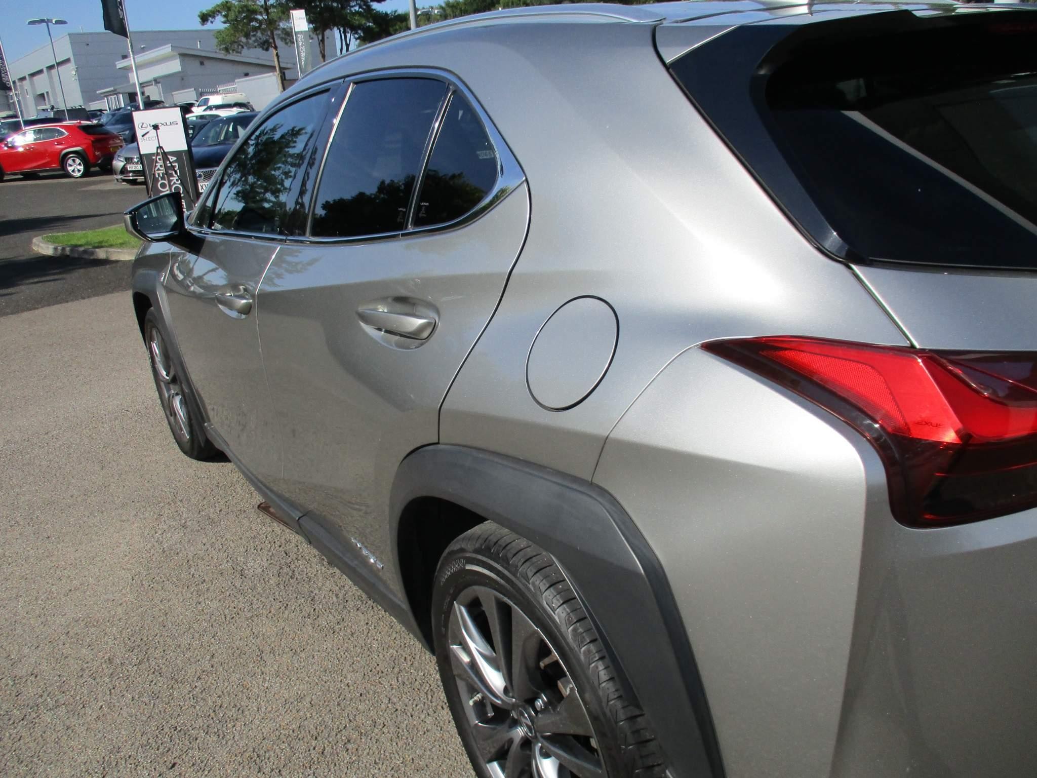 Lexus UX Image 45