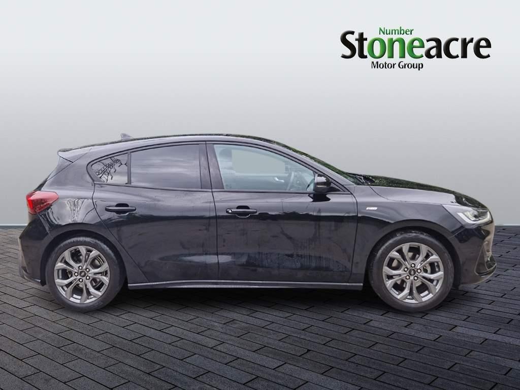 Ford Focus Image 2