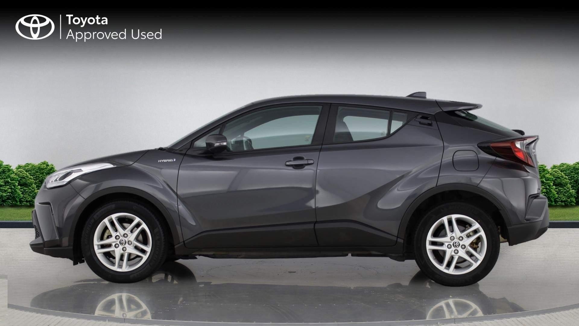 Toyota C-HR Image 6