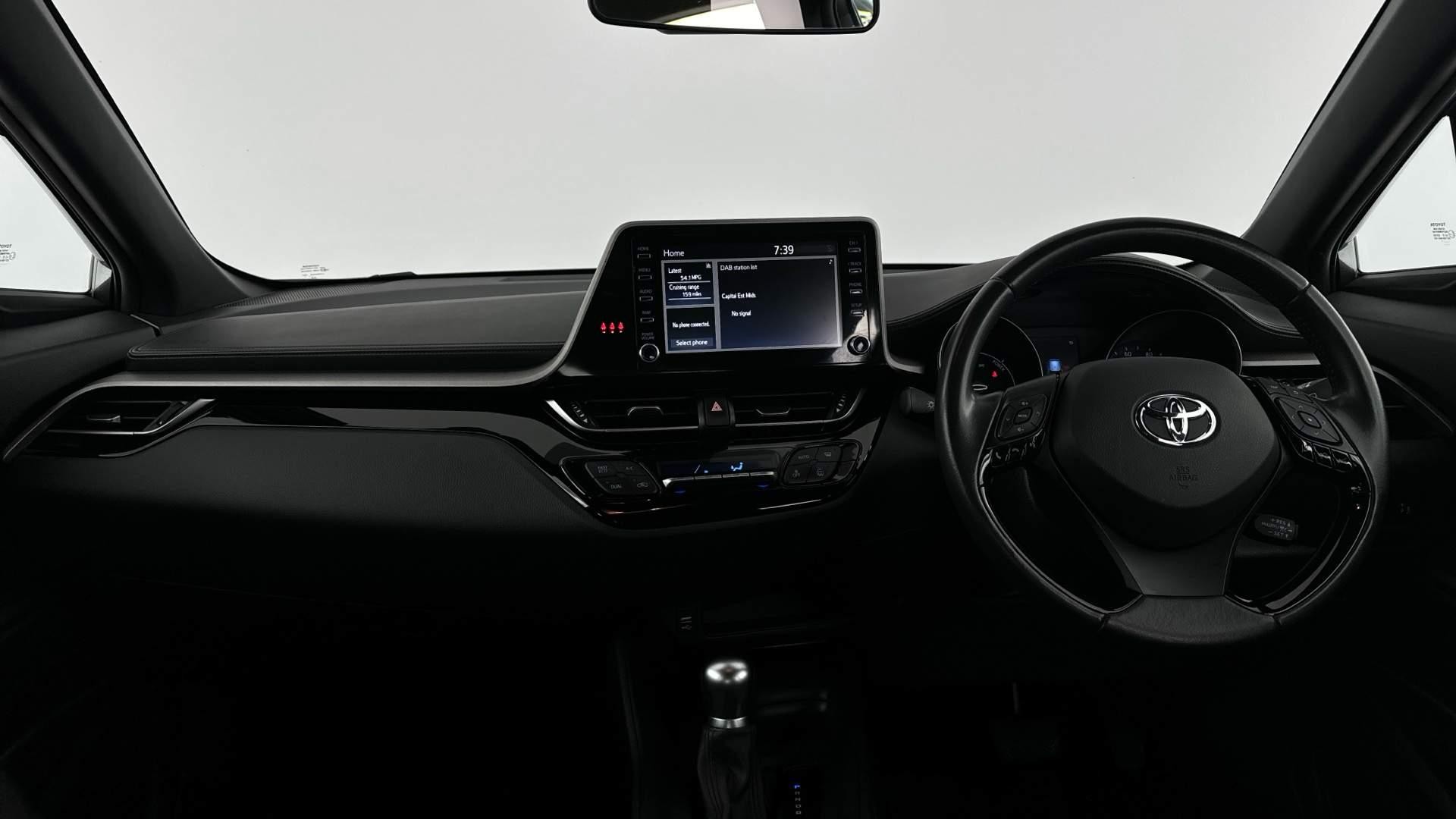 Toyota C-HR Image 11