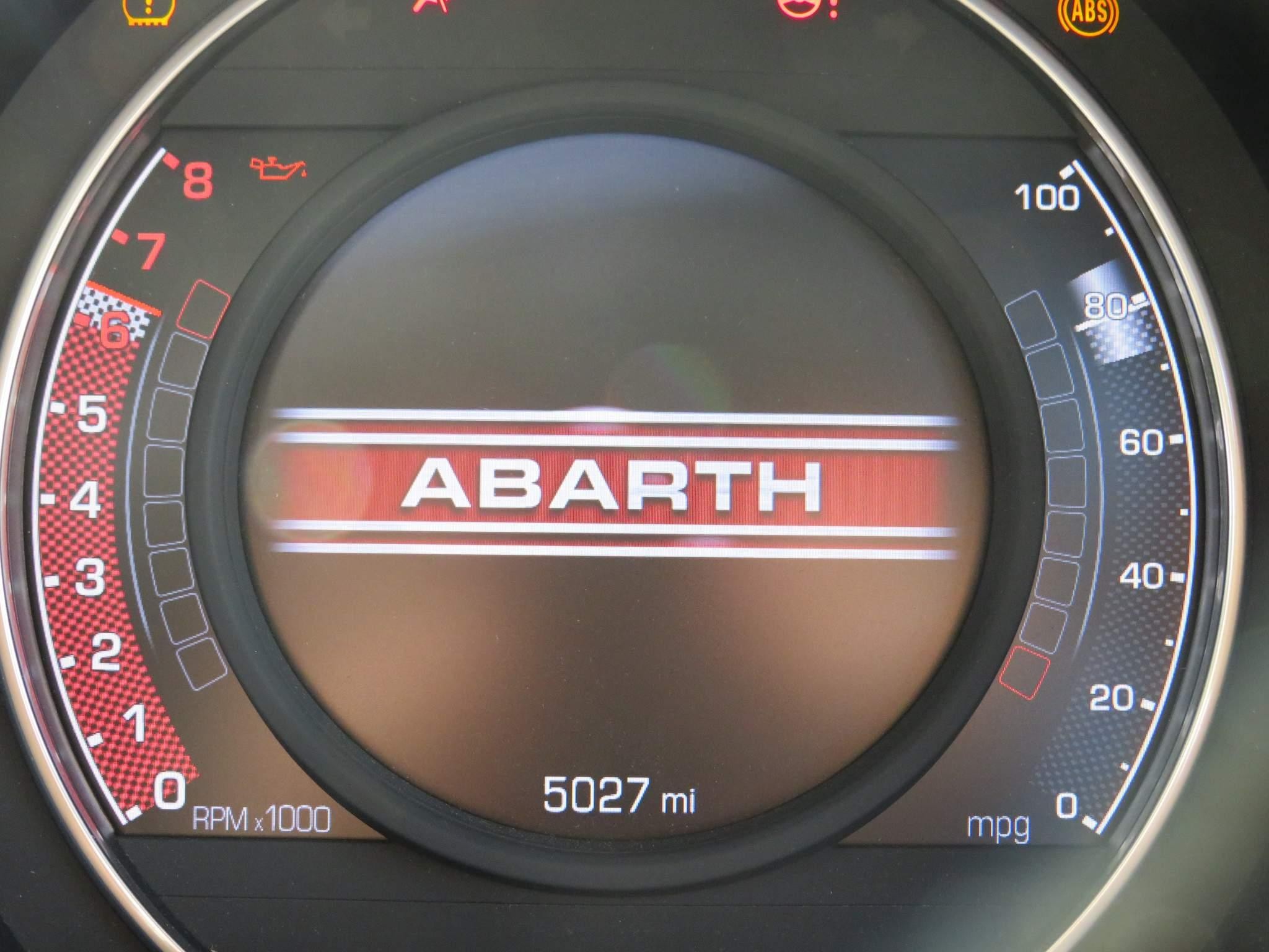 Abarth 595 Image 48