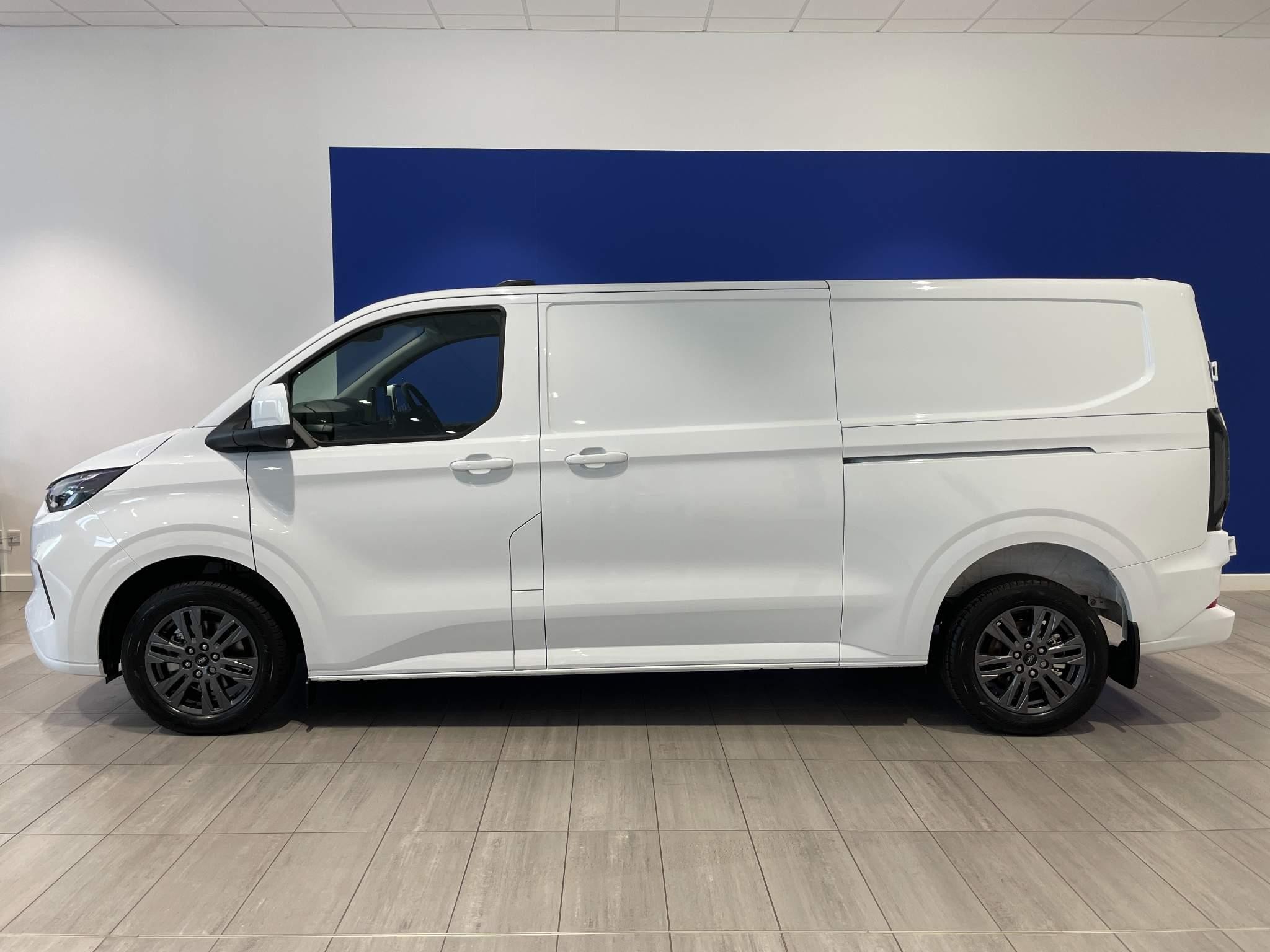 Ford Transit Custom Image 1