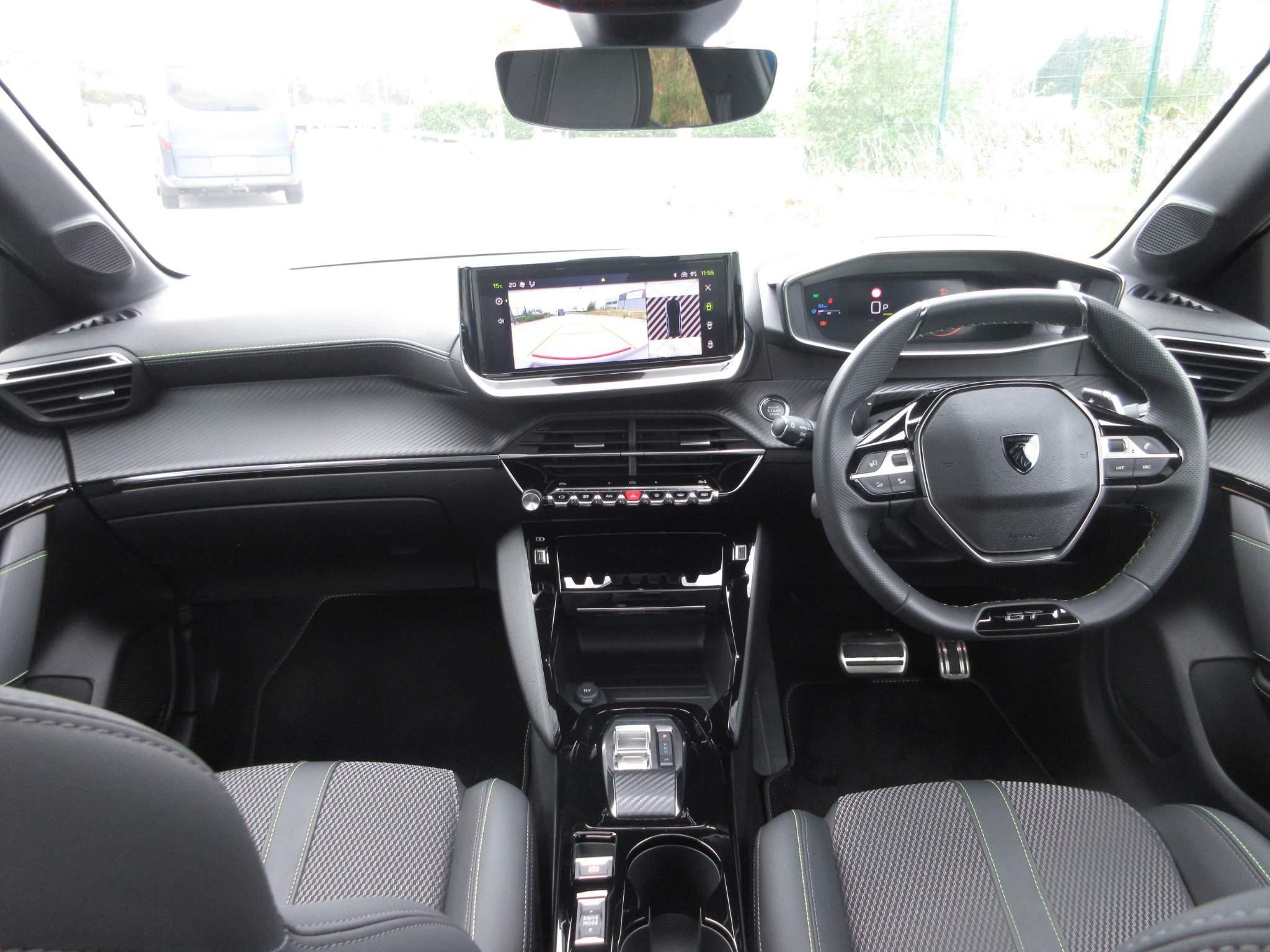 Peugeot 208 Image 16