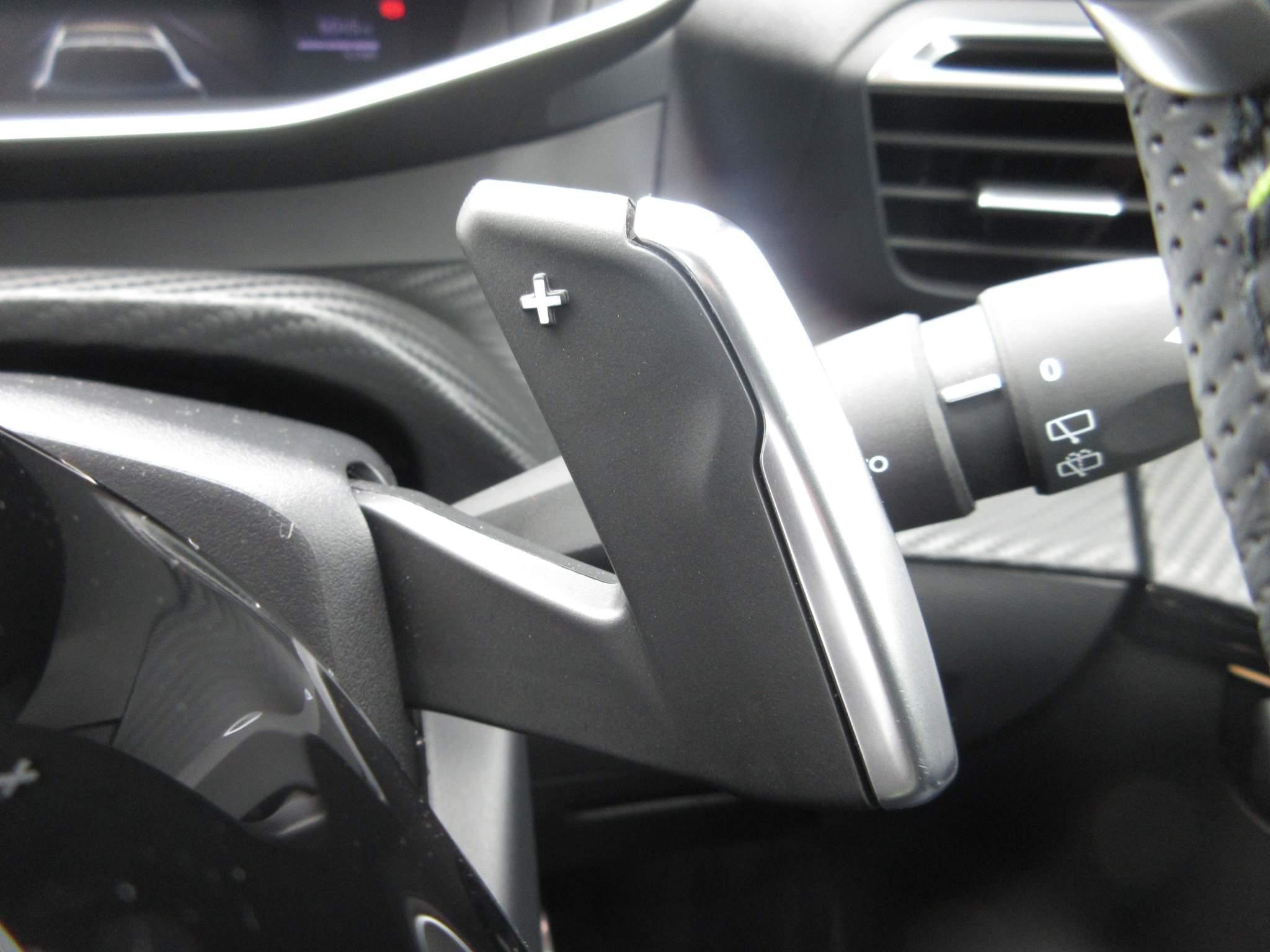 Peugeot 208 Image 33