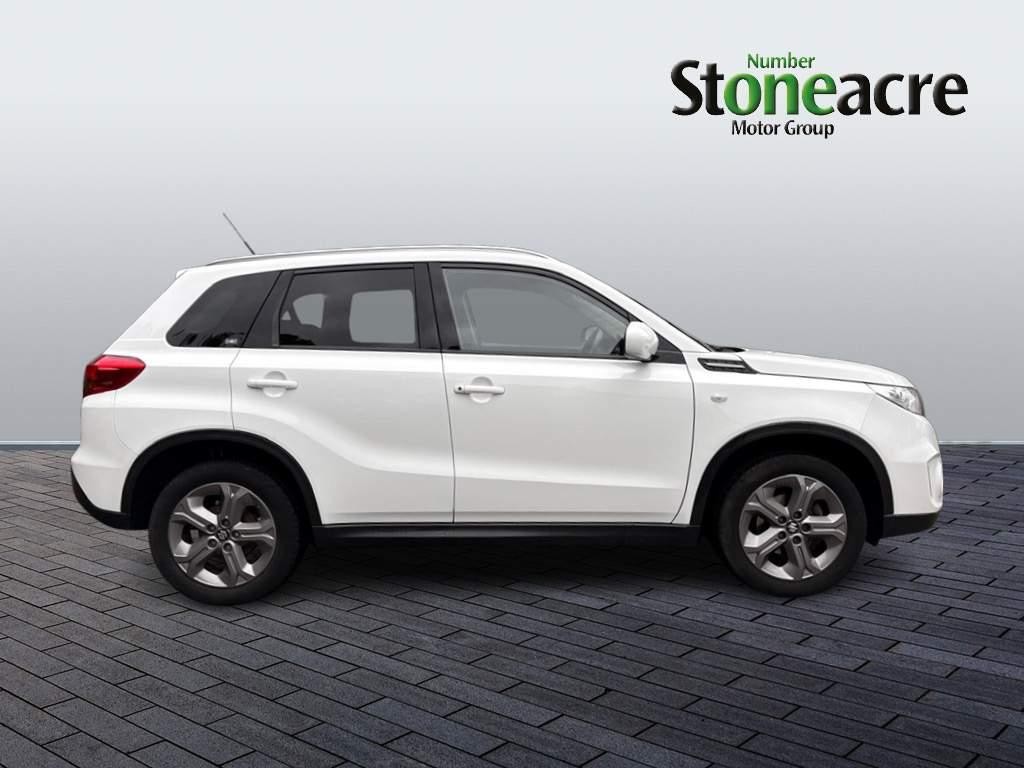 Suzuki Vitara Image 2