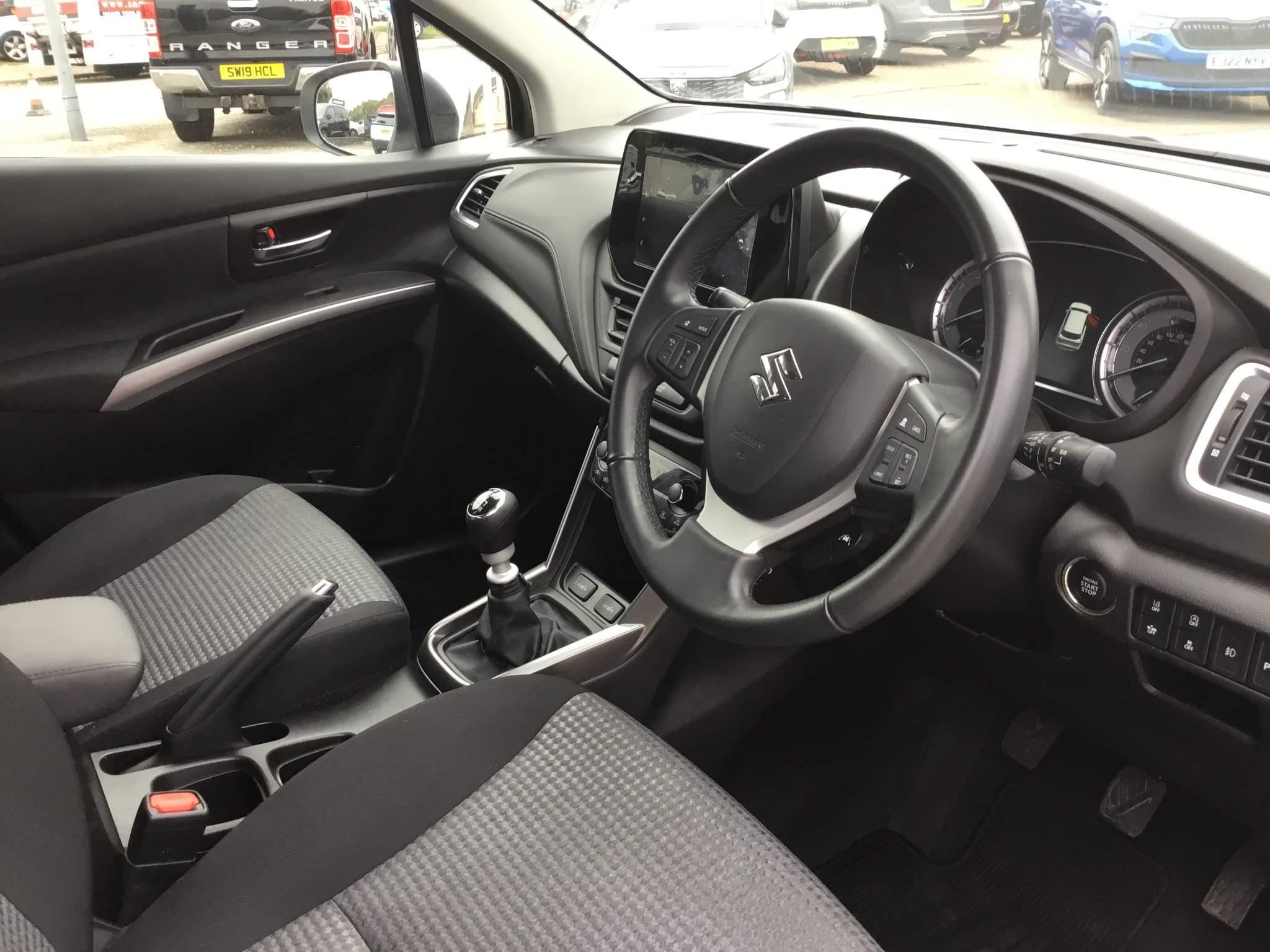 Suzuki SX4 S-Cross Image 10