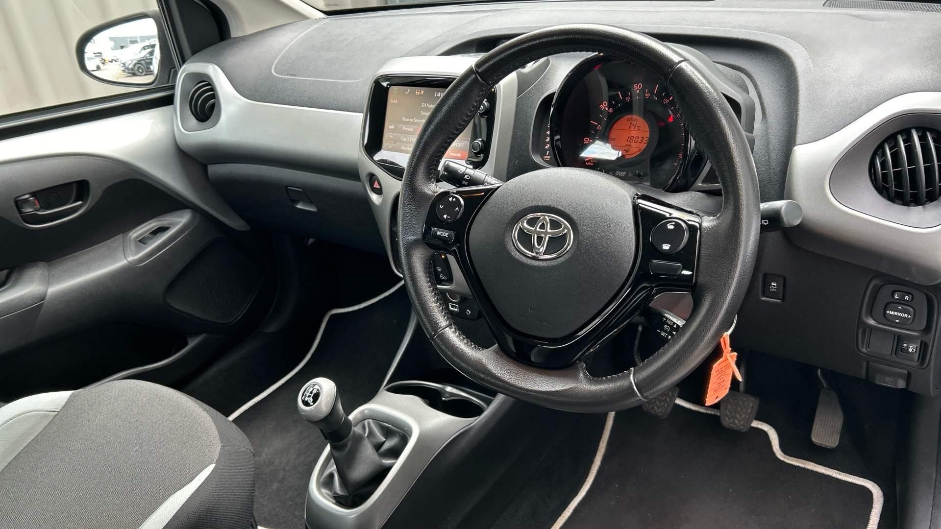 Toyota Aygo Image 12