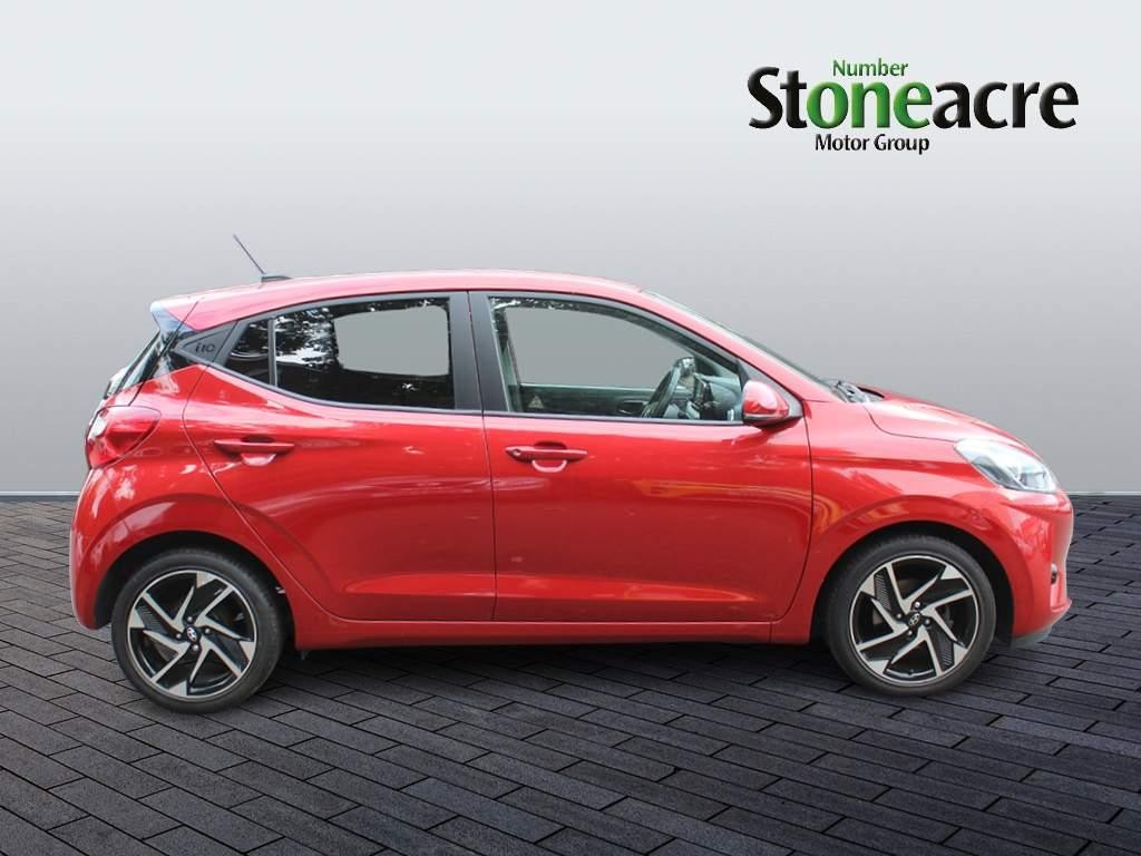 Hyundai i10 Image 2