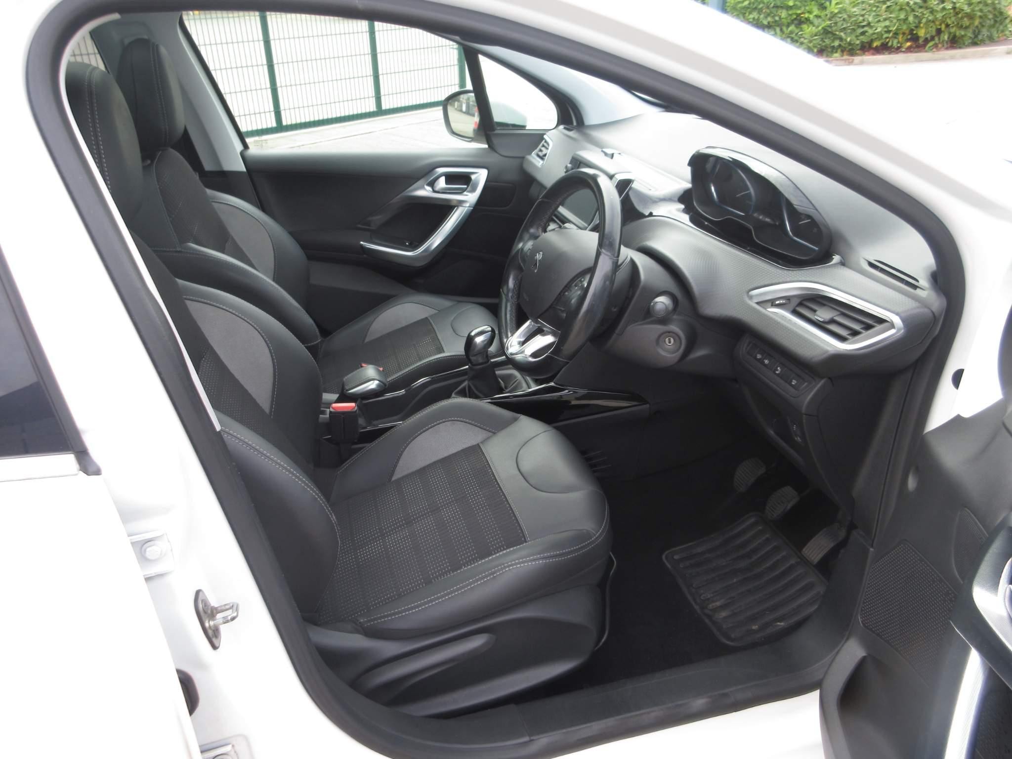 Peugeot 2008 Image 28