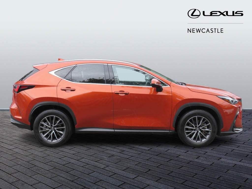 Lexus NX Image 4