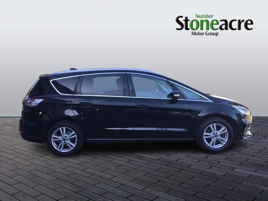 Ford S-Max Image 2