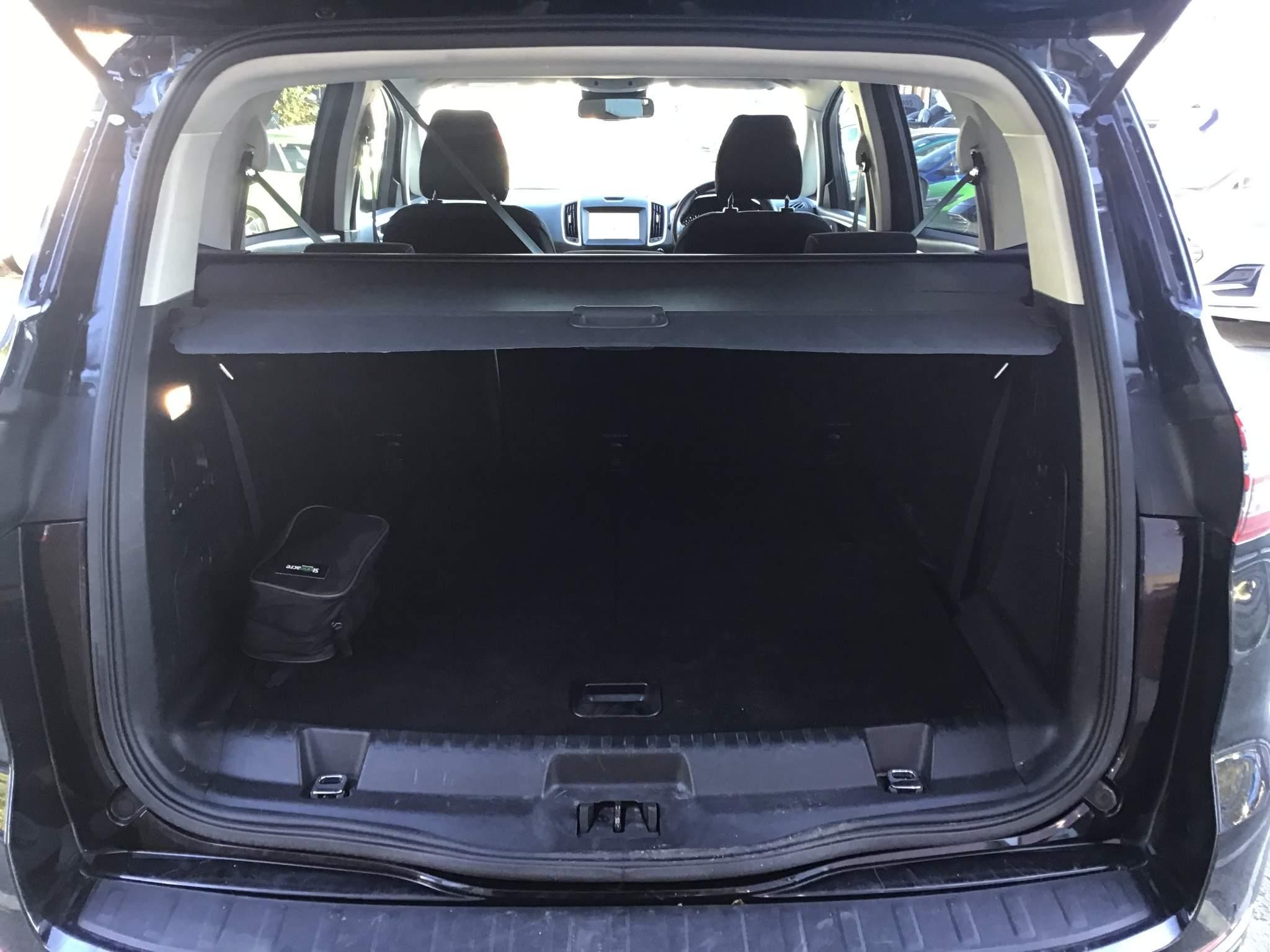 Ford S-Max Image 14