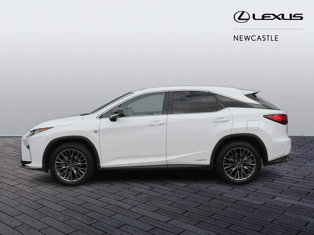 Lexus RX Image 8