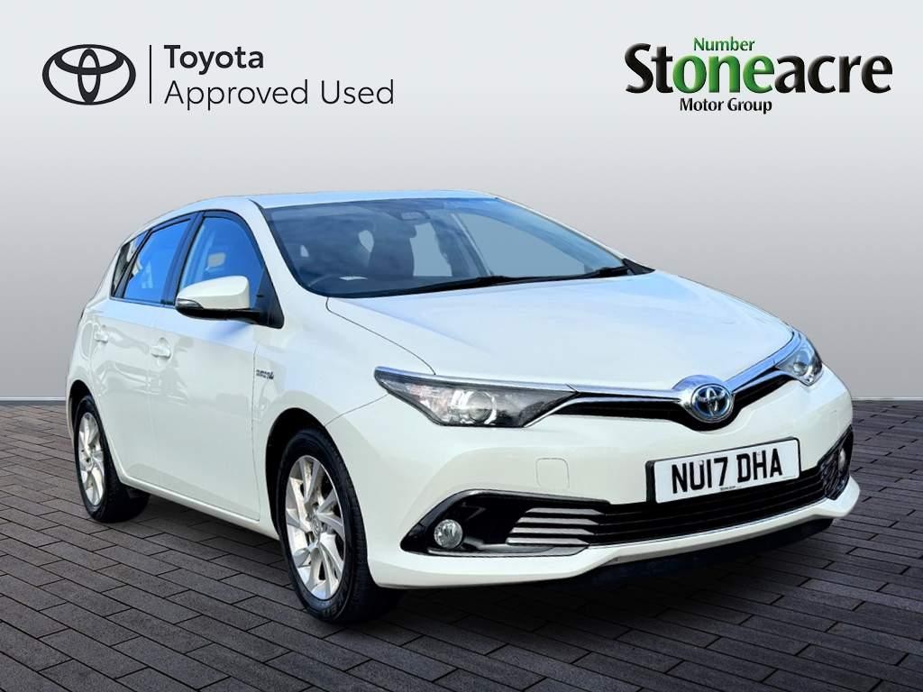 Toyota Auris Image 1