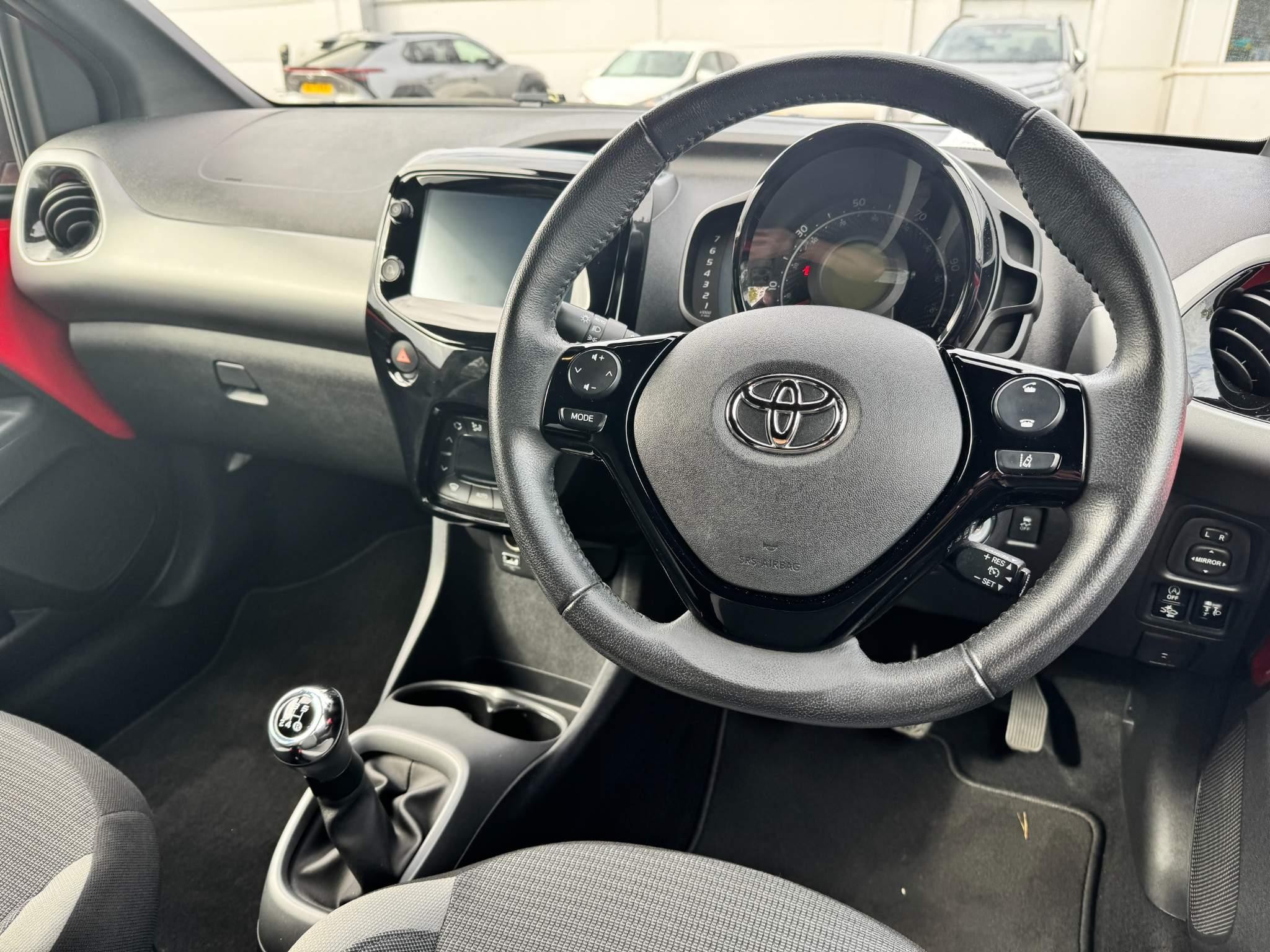 Toyota Aygo Image 16