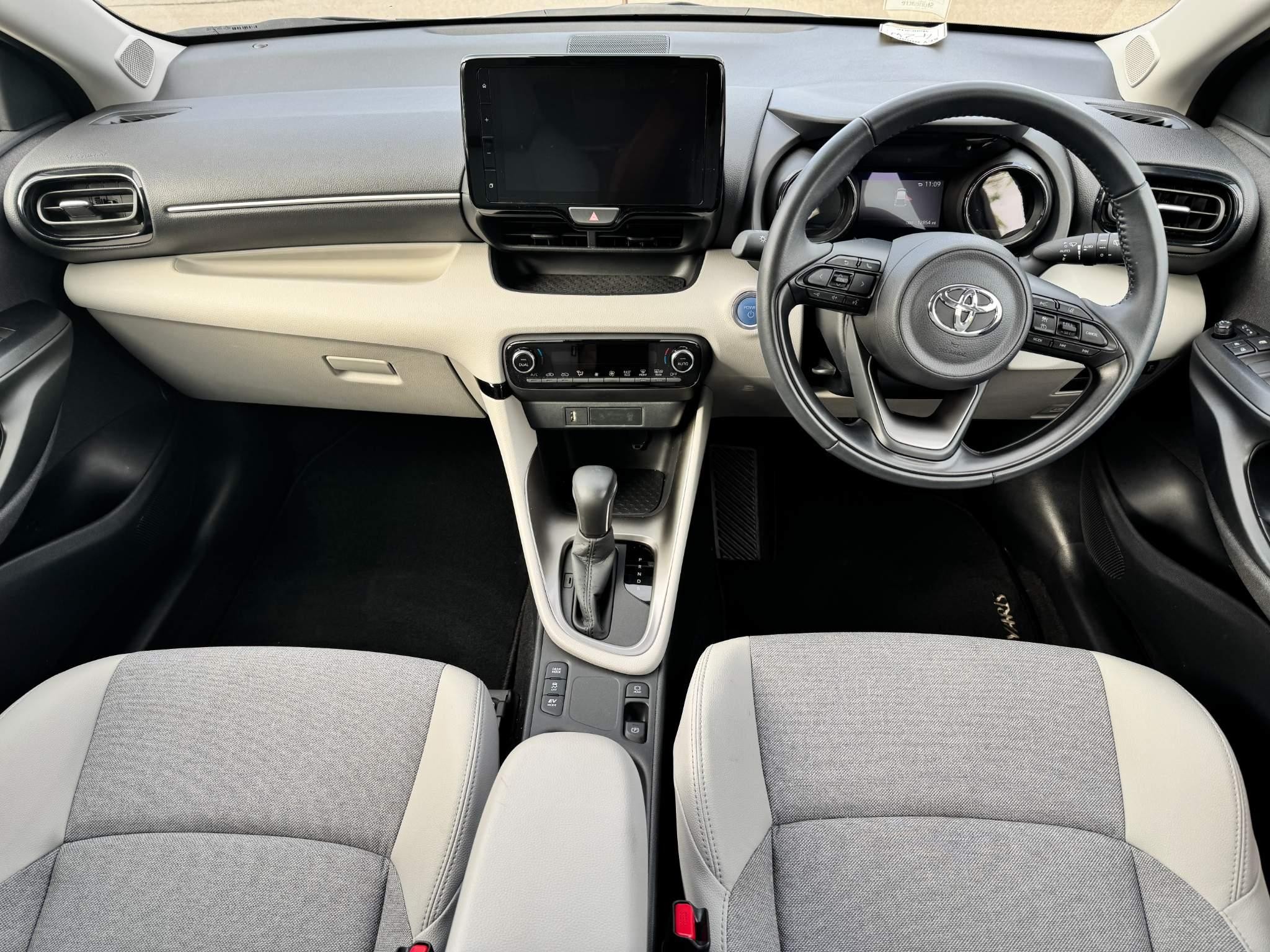 Toyota Yaris Image 17