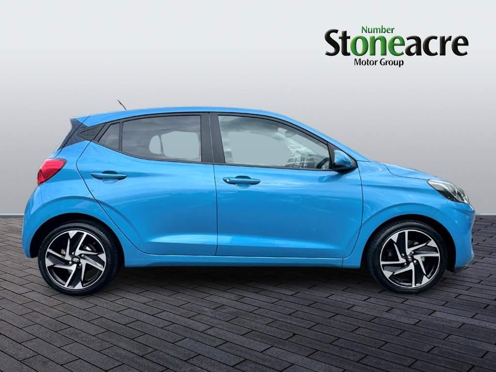 Hyundai i10 Image 2