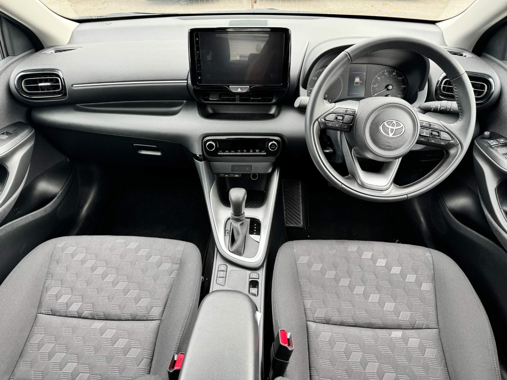 Toyota Yaris Image 15