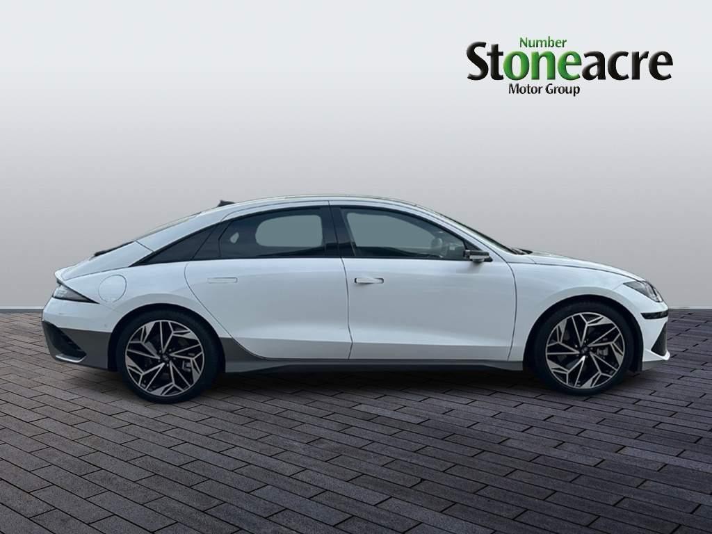 Hyundai IONIQ 6 Image 2