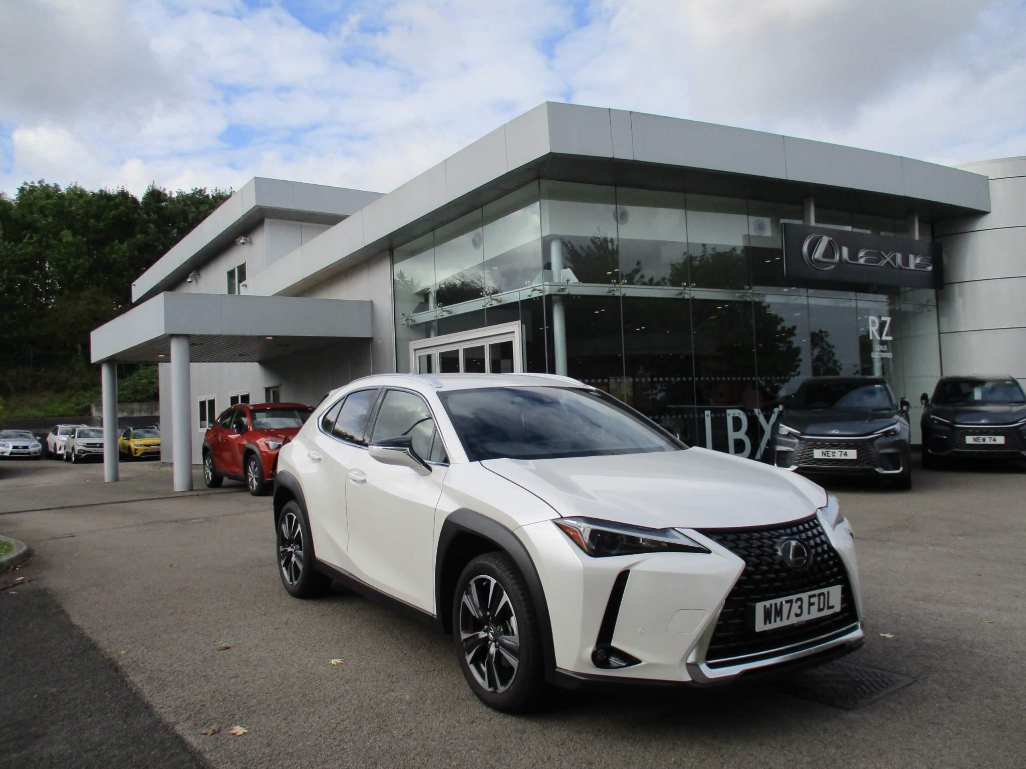 Lexus UX 250h Image 1