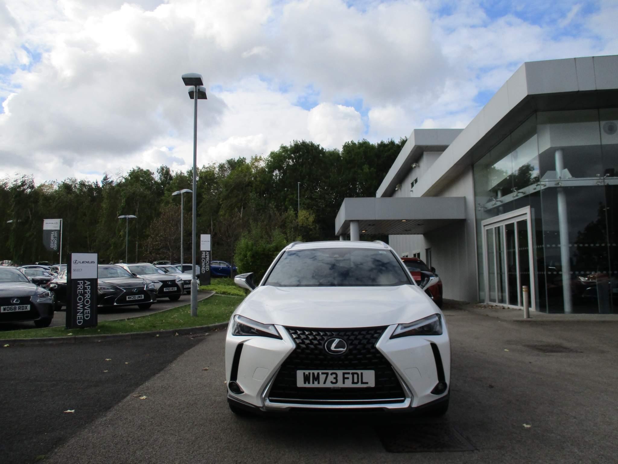 Lexus UX 250h Image 10