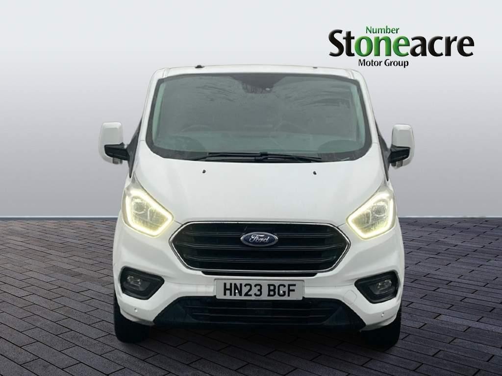 Ford Transit Custom Image 8