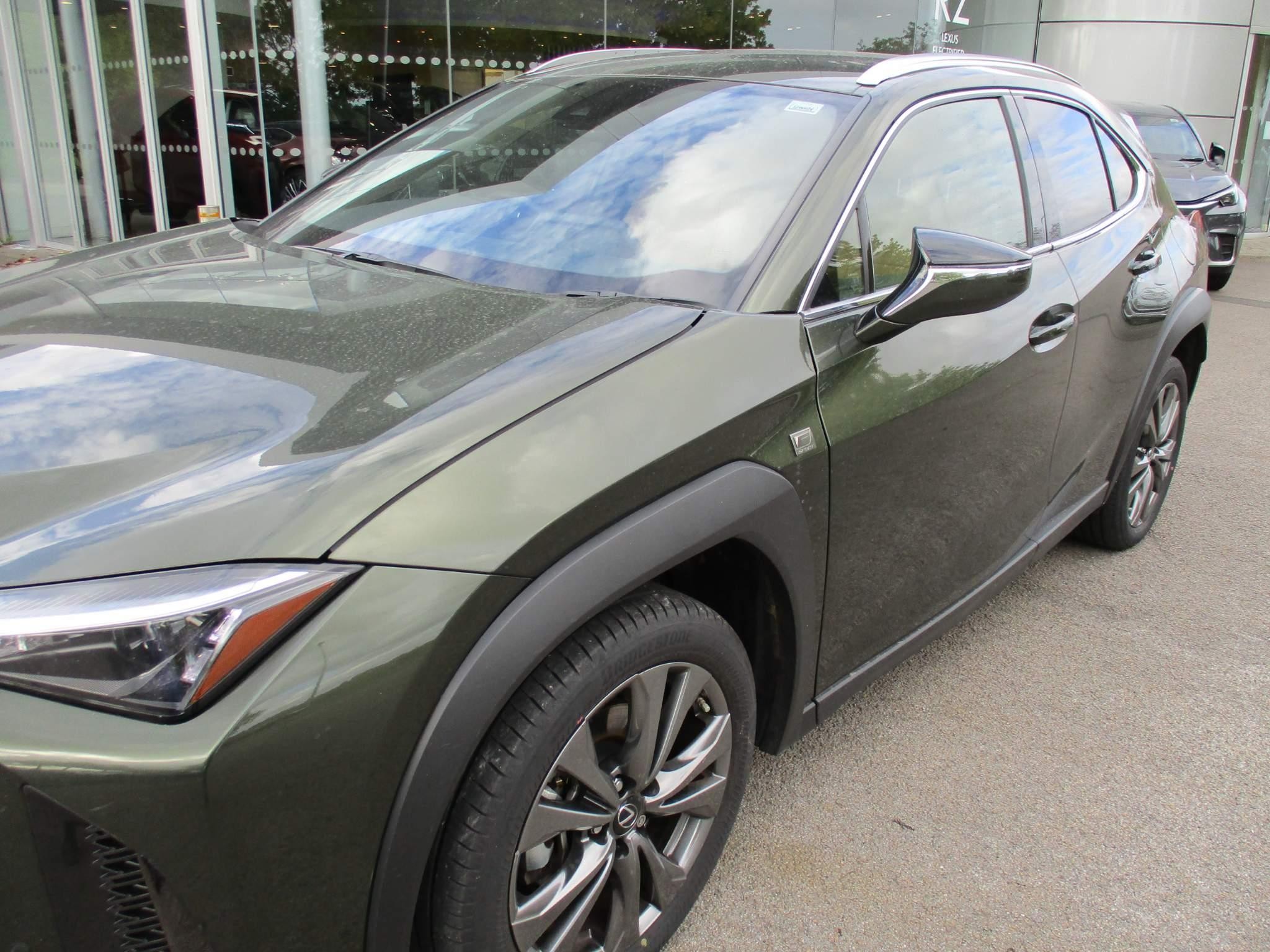 Lexus UX Image 38