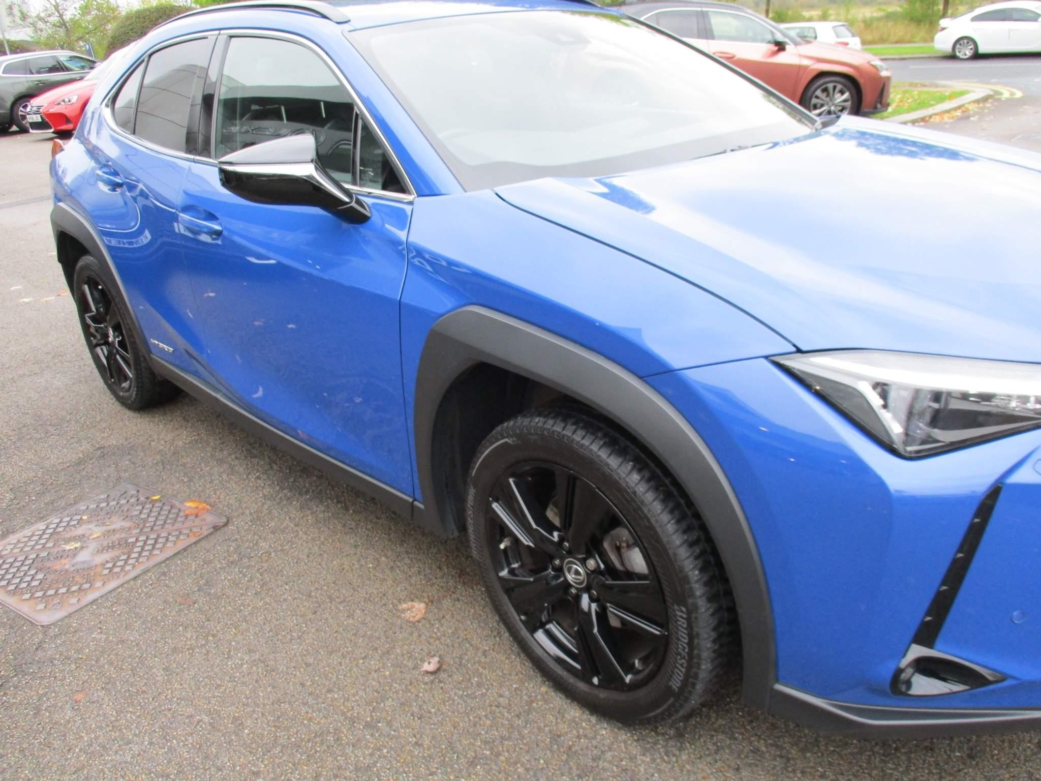 Lexus UX Image 39