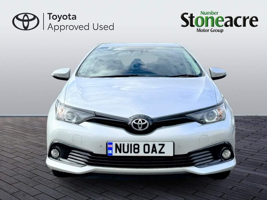 Toyota Auris Image 8