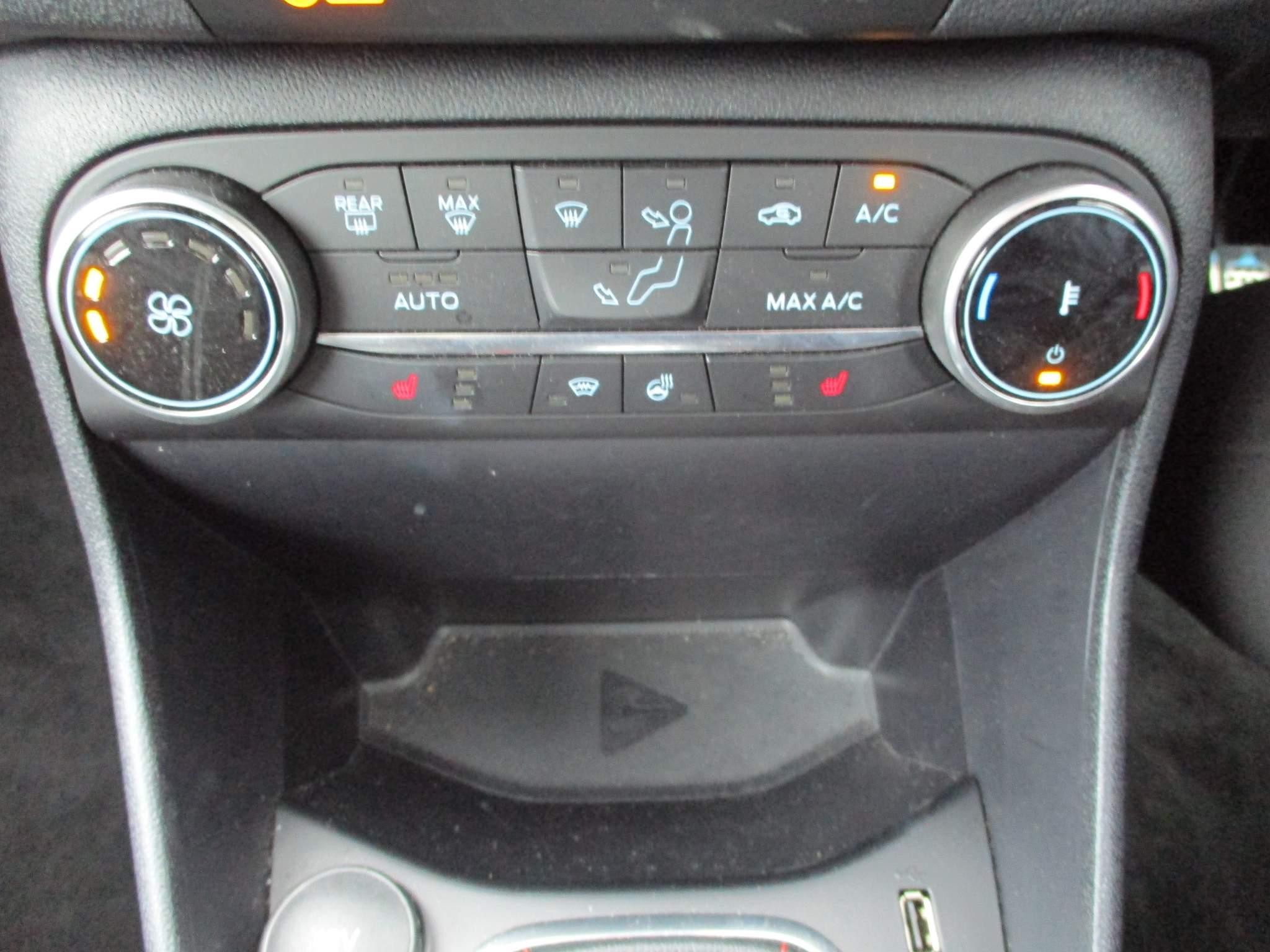 Ford Fiesta Image 19