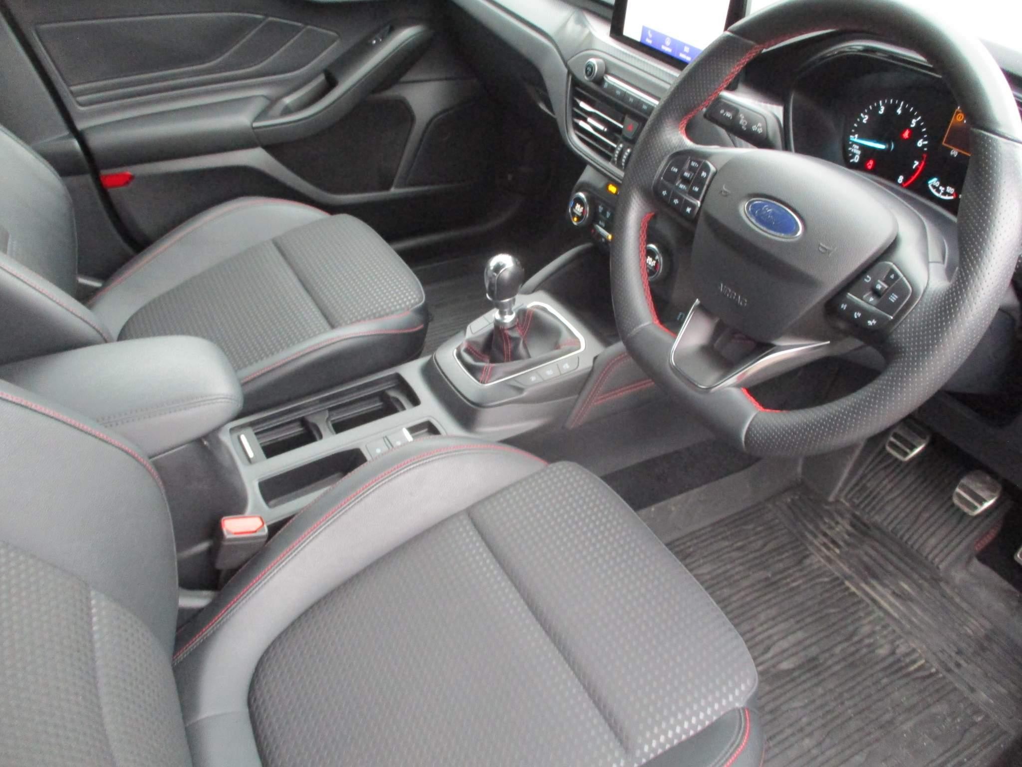 Ford Focus Image 10