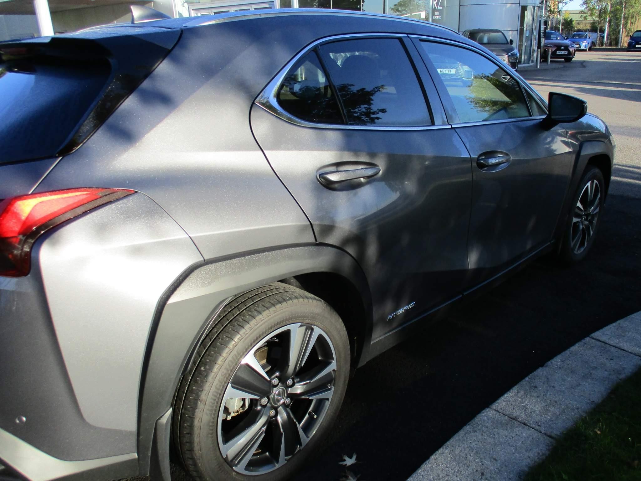 Lexus UX Image 41