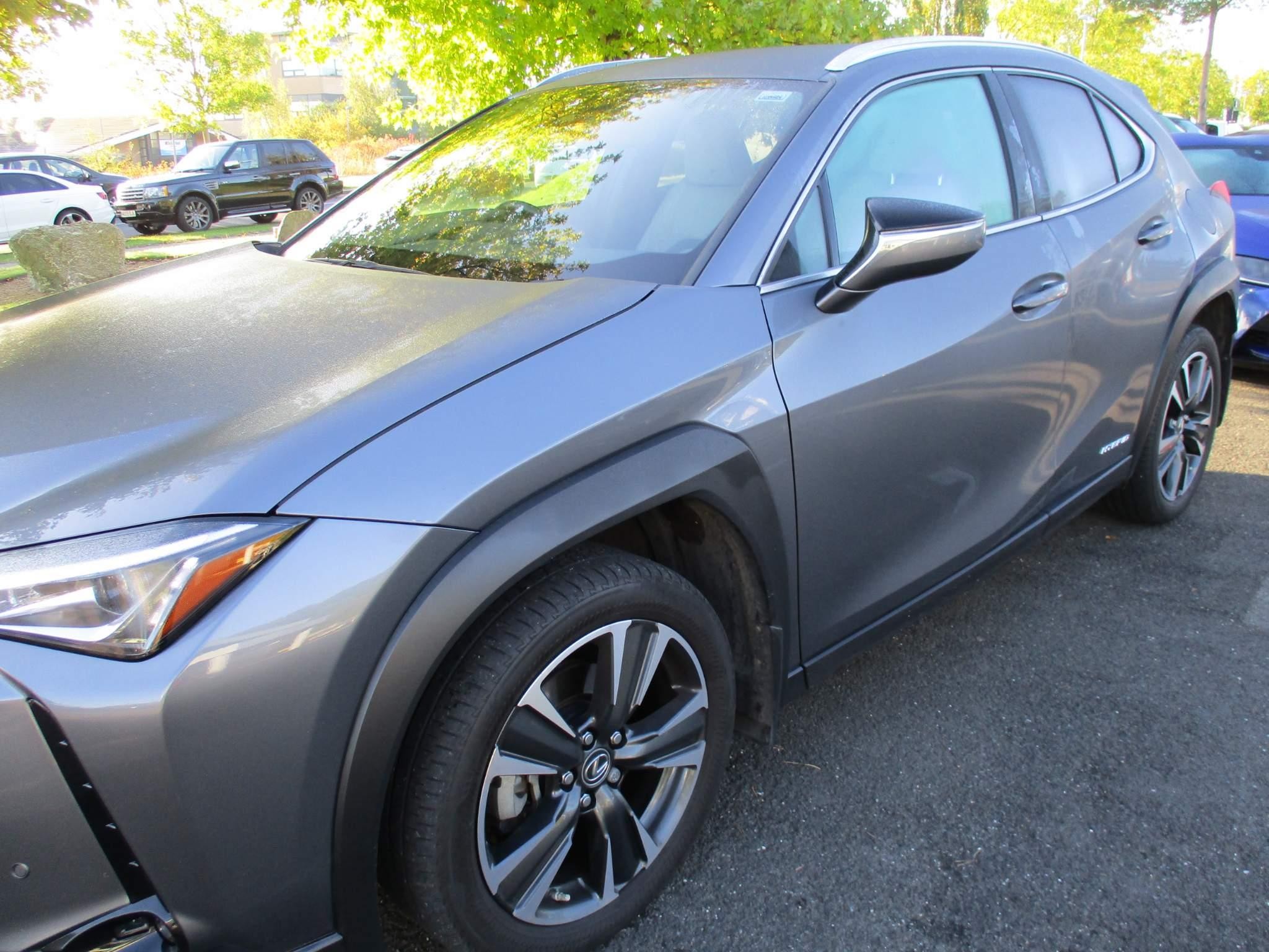 Lexus UX Image 43