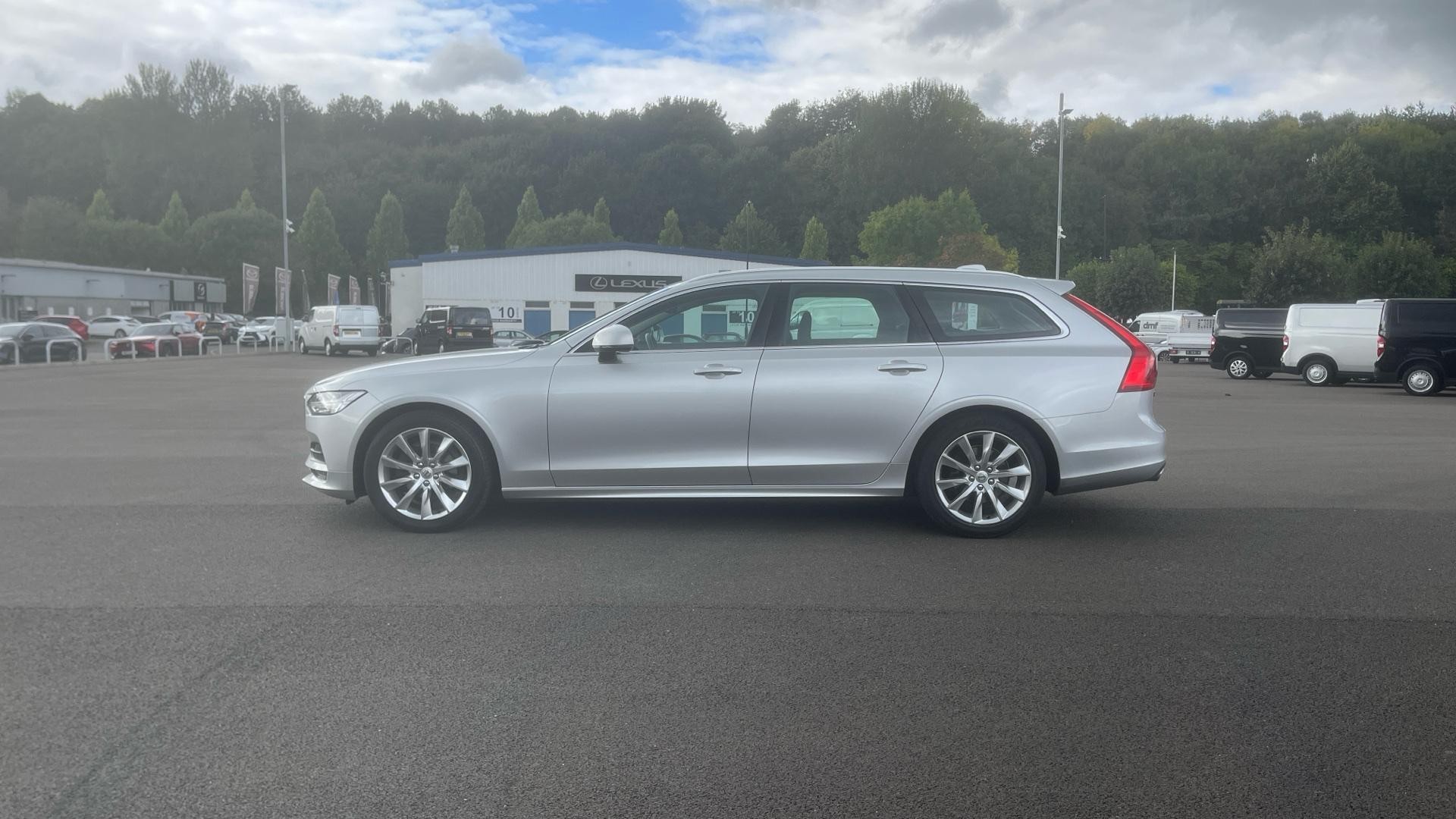 Volvo V90 Image 8