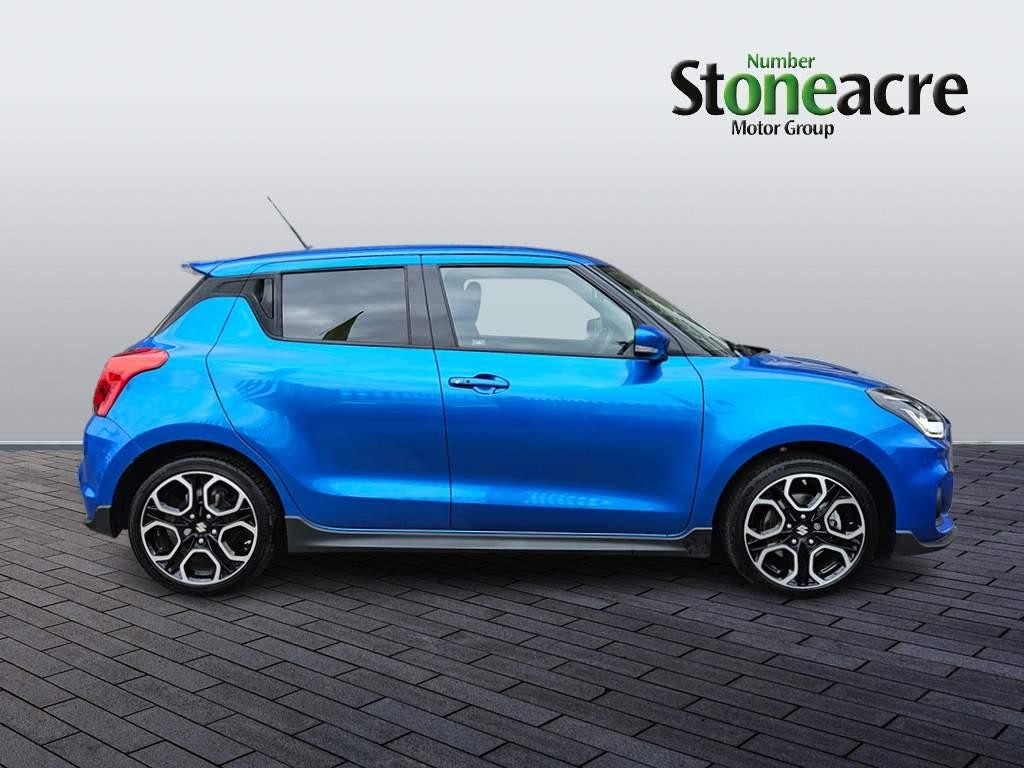 Suzuki Swift Image 2