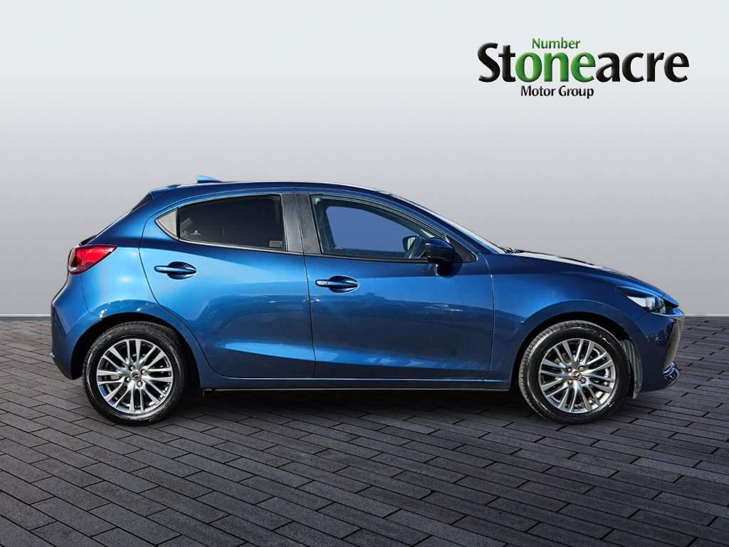 Mazda Mazda2 Image 2