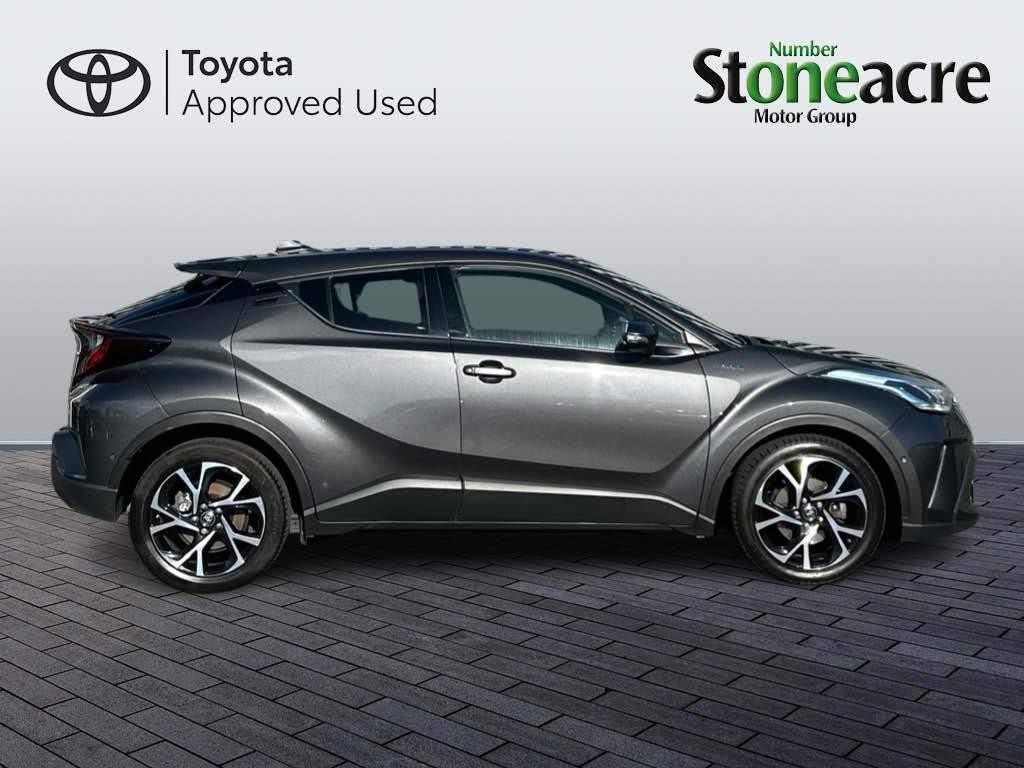 Toyota C-HR Image 2