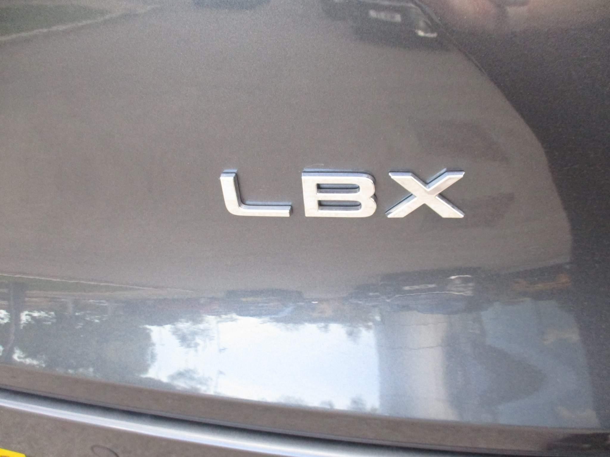 Lexus LBX Image 37