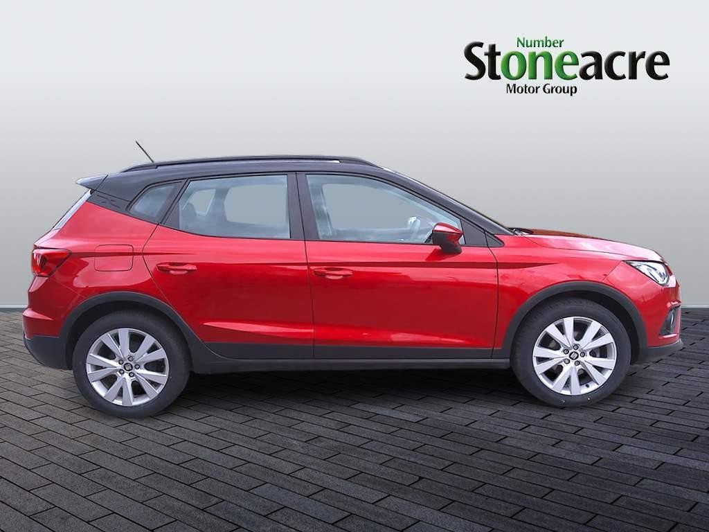 SEAT Arona Image 2