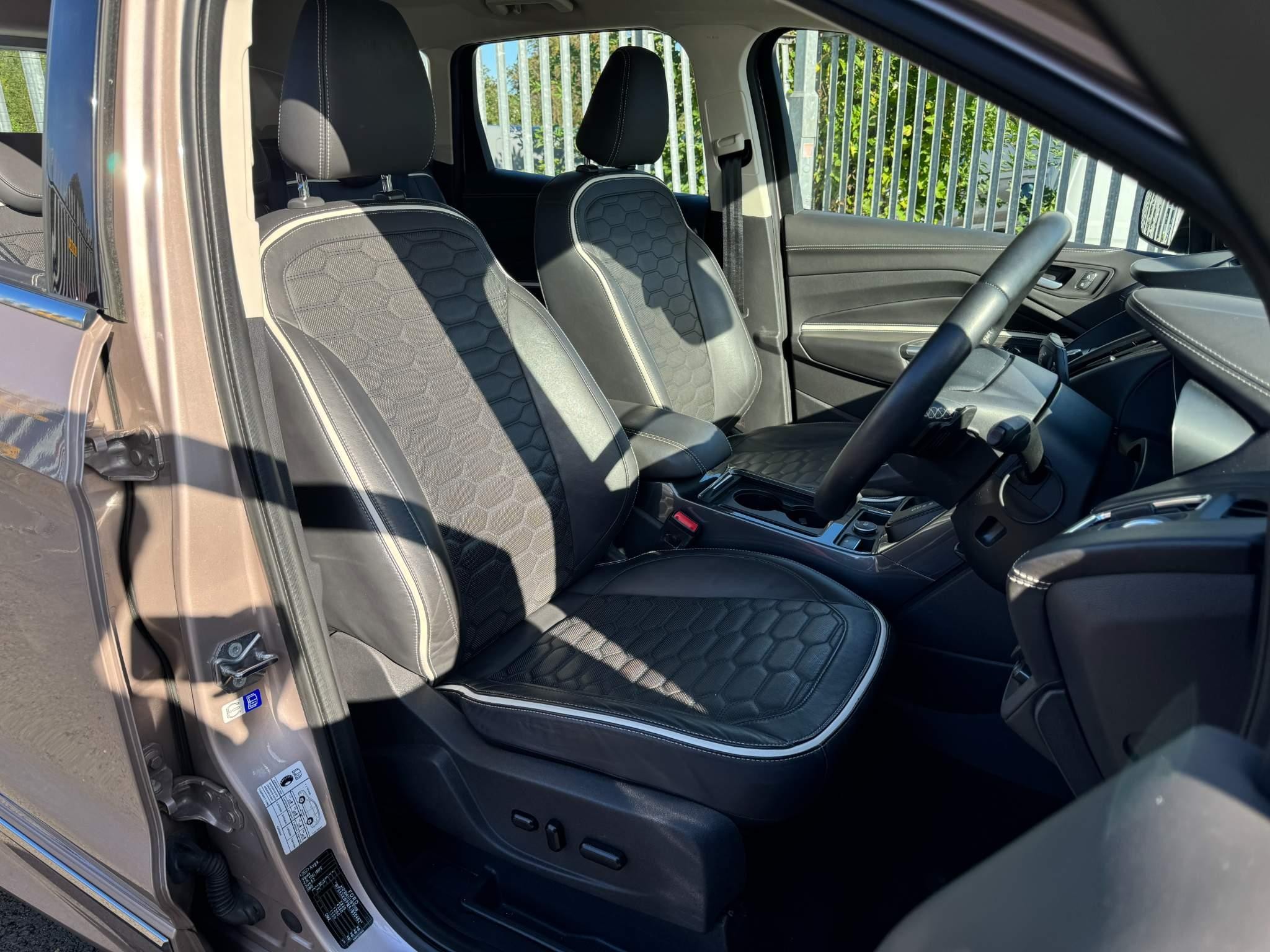 Ford Kuga Image 25