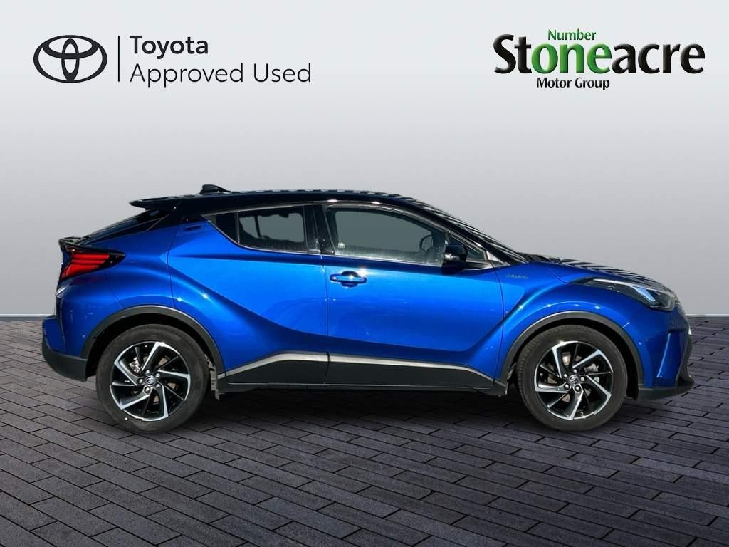 Toyota C-HR Image 2