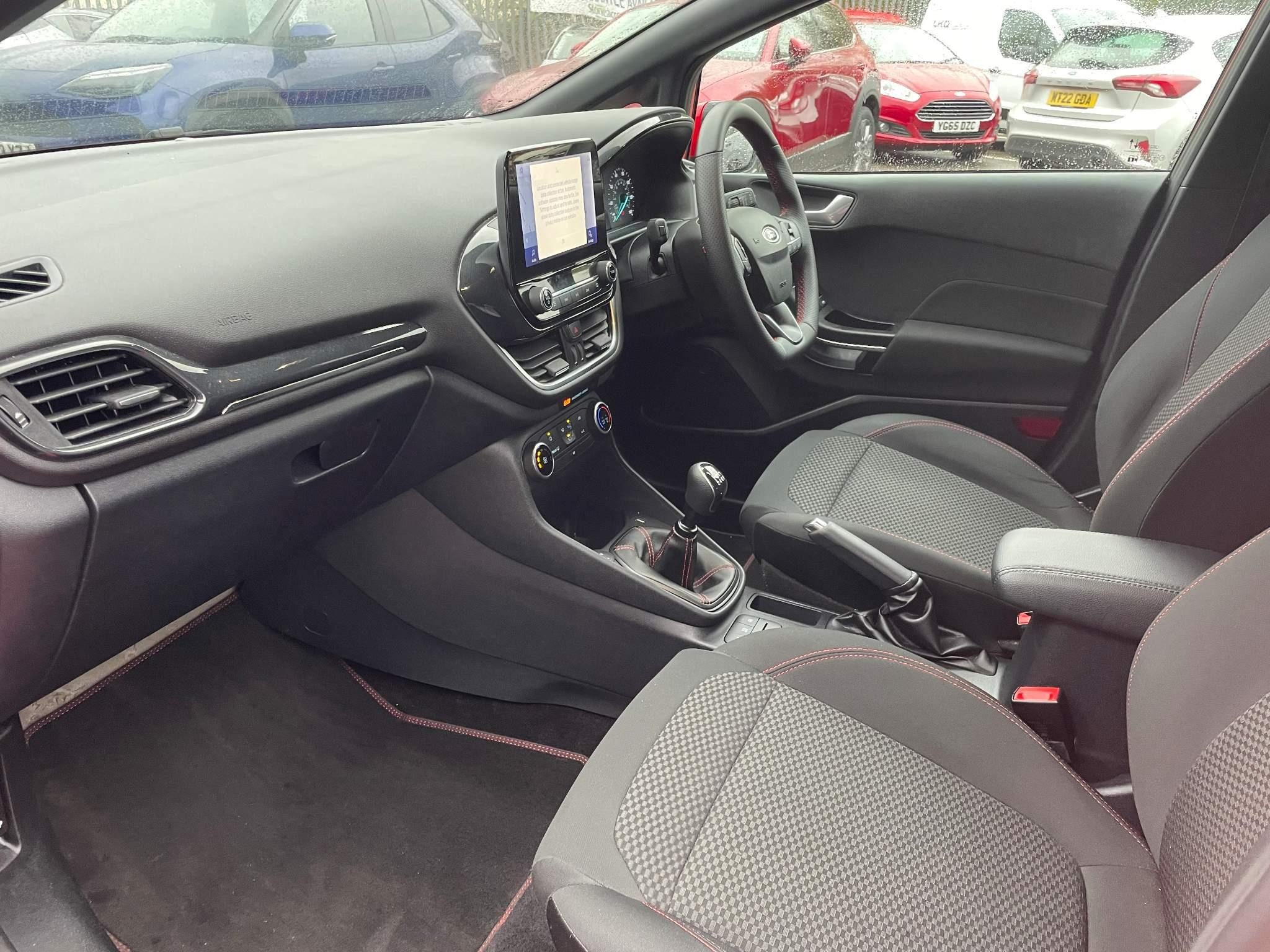 Ford Fiesta Image 18