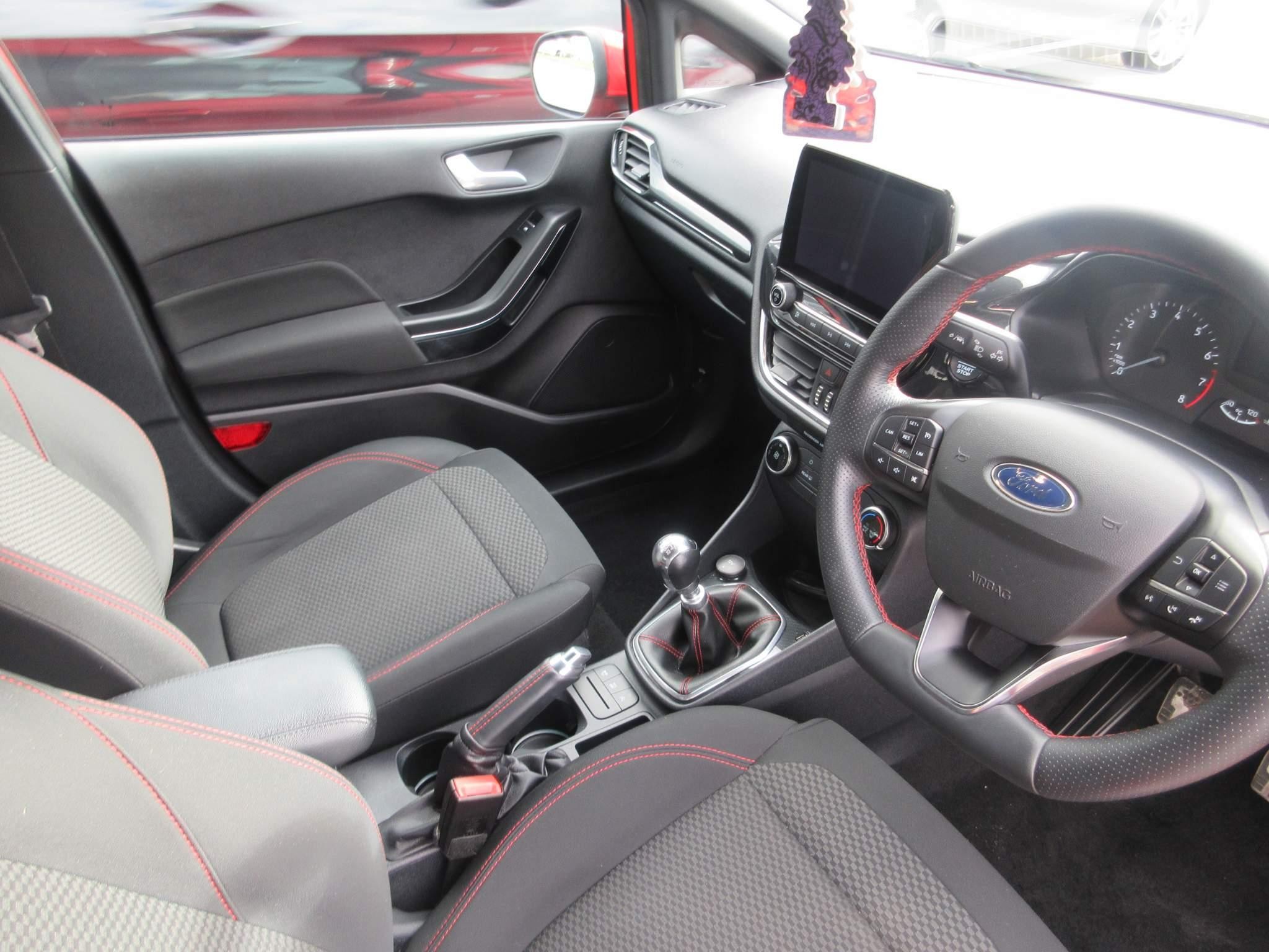 Ford Fiesta Image 16